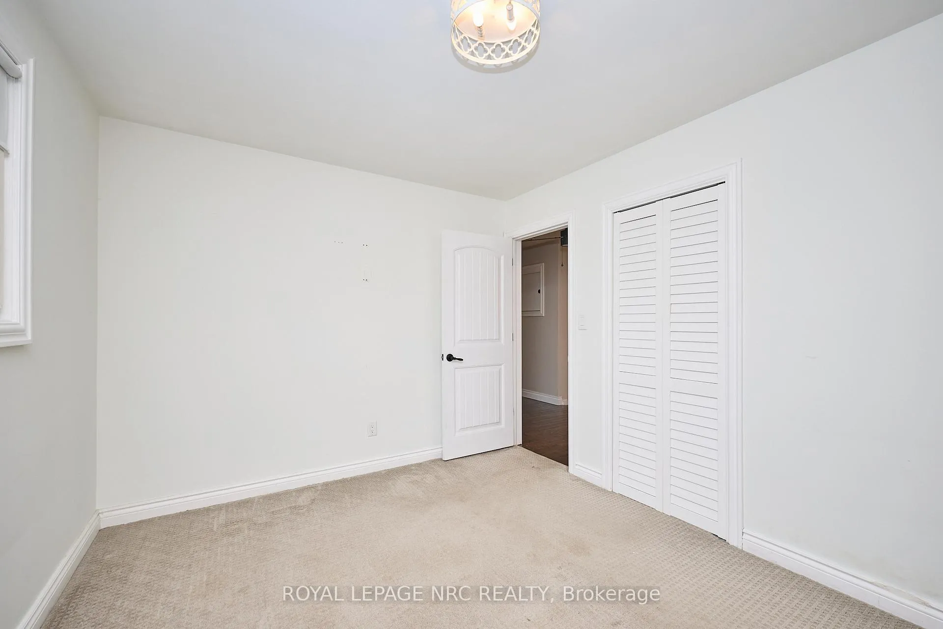 Photo 12 of 6796 Stokes Street, Niagara Falls, Dorchester — HOMEH
