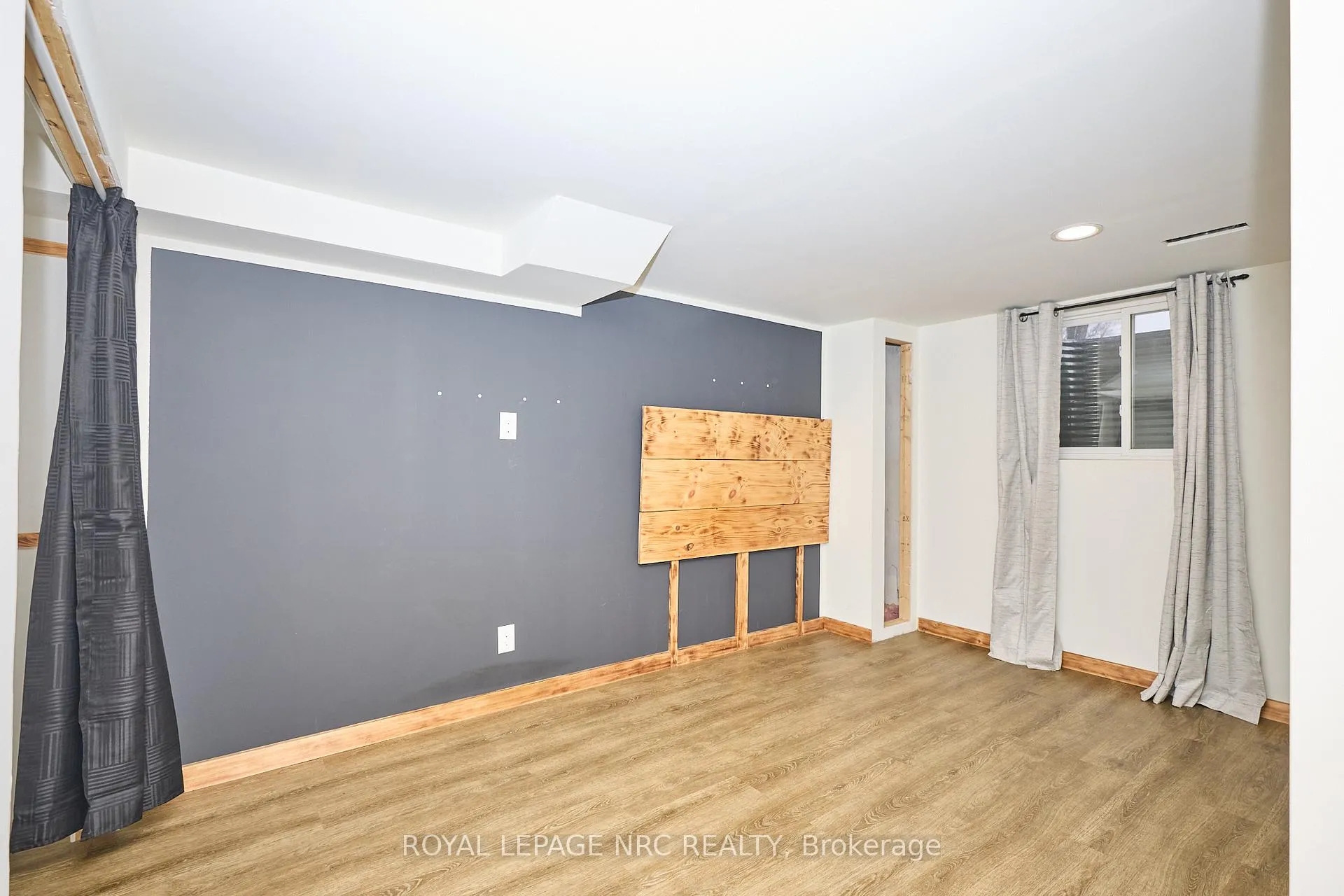 Photo 26 of 6796 Stokes Street, Niagara Falls, Dorchester — HOMEH