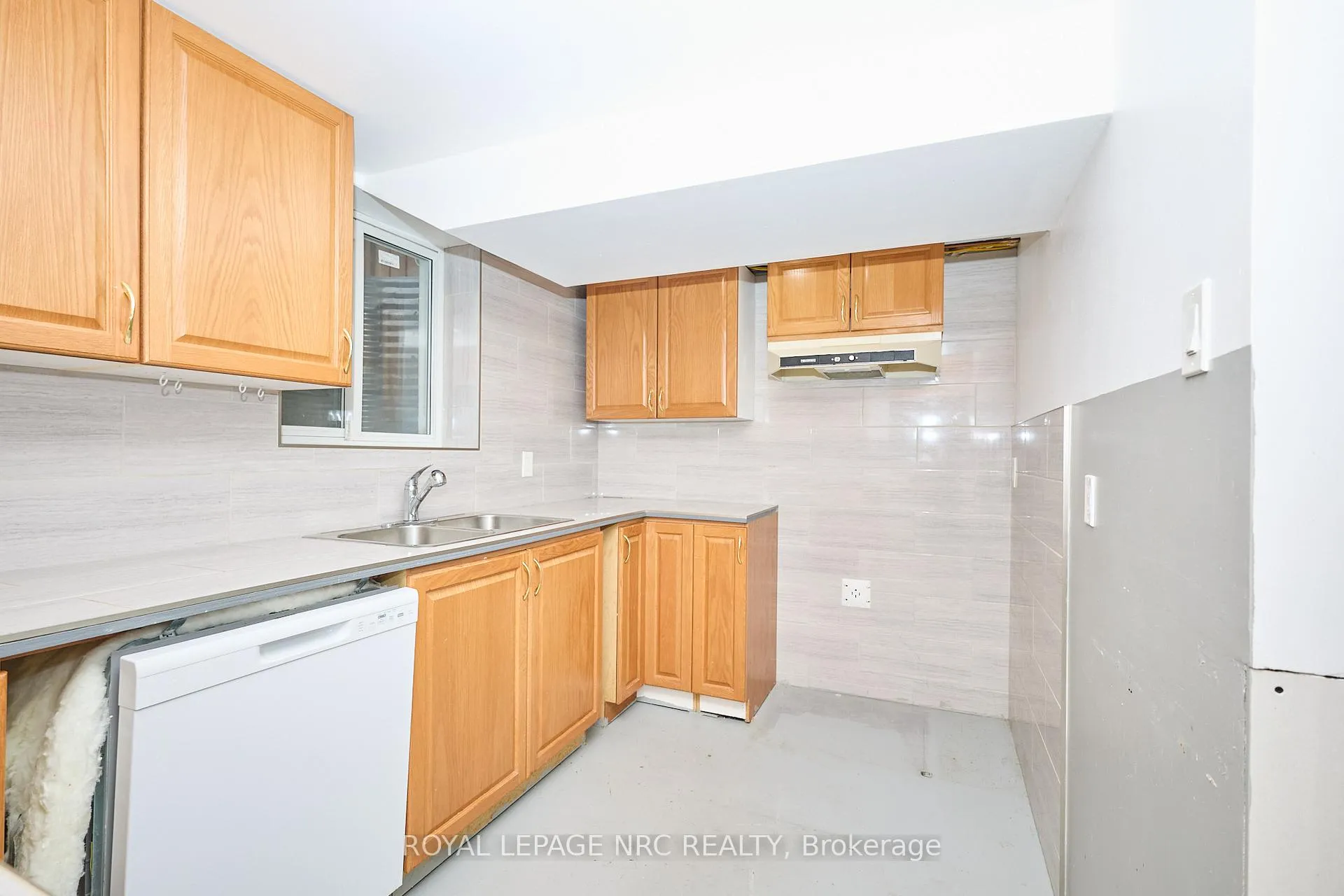 Photo 28 of 6796 Stokes Street, Niagara Falls, Dorchester — HOMEH