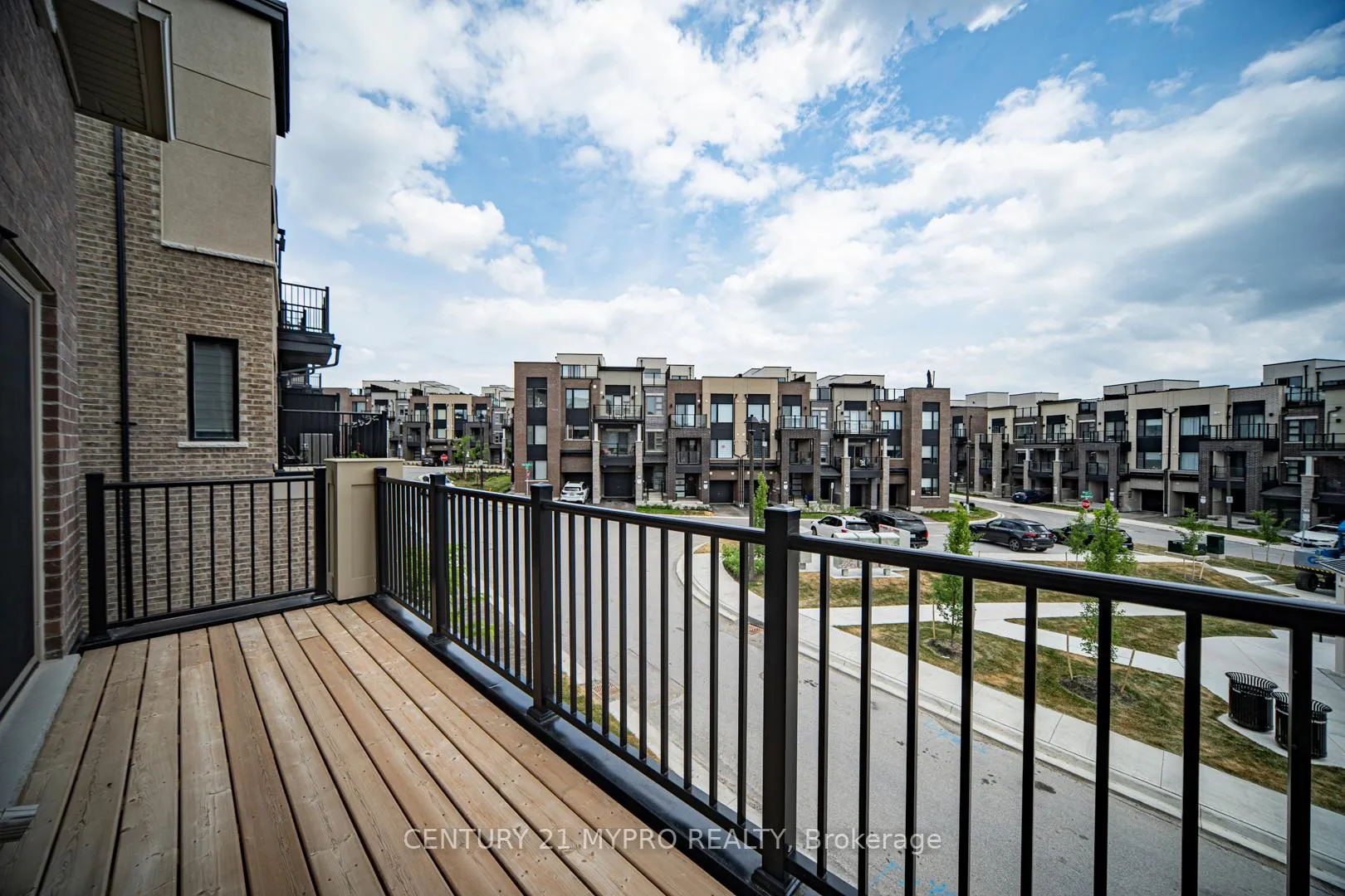 Photo 5 of 125 Yorkton Boulevard, Markham, Angus Glen — HOMEH