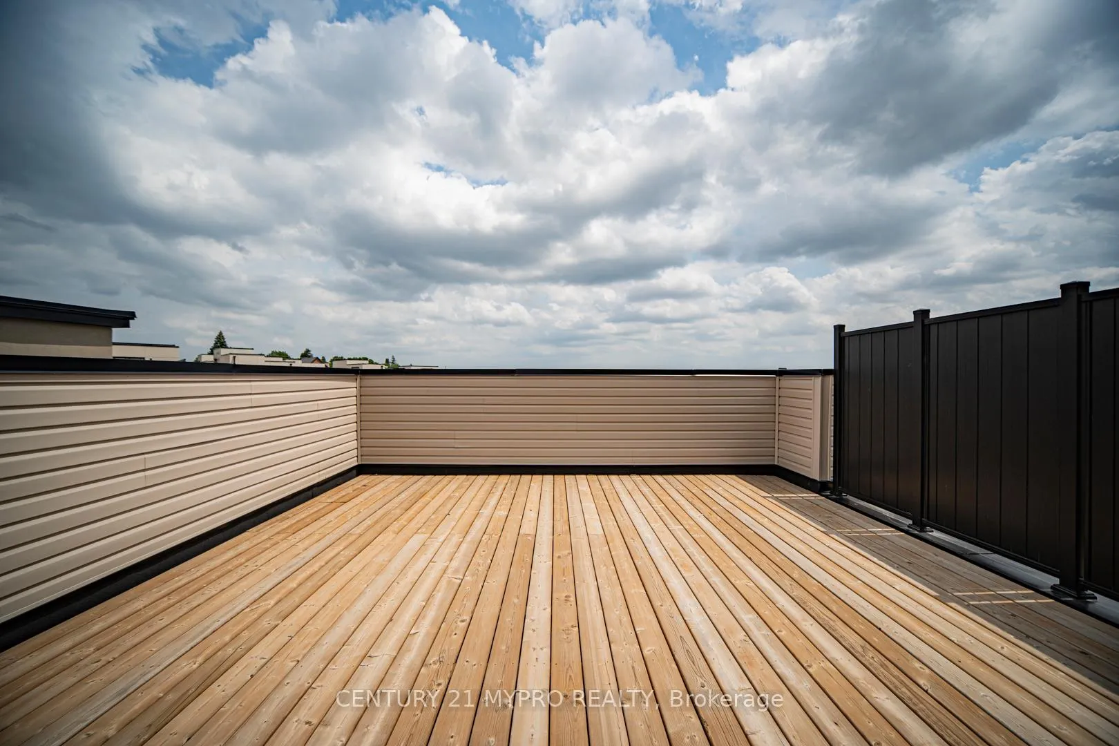 Photo 9 of 125 Yorkton Boulevard, Markham, Angus Glen — HOMEH