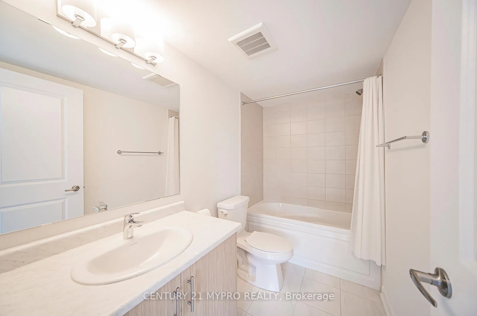 Photo 19 of 125 Yorkton Boulevard, Markham, Angus Glen — HOMEH