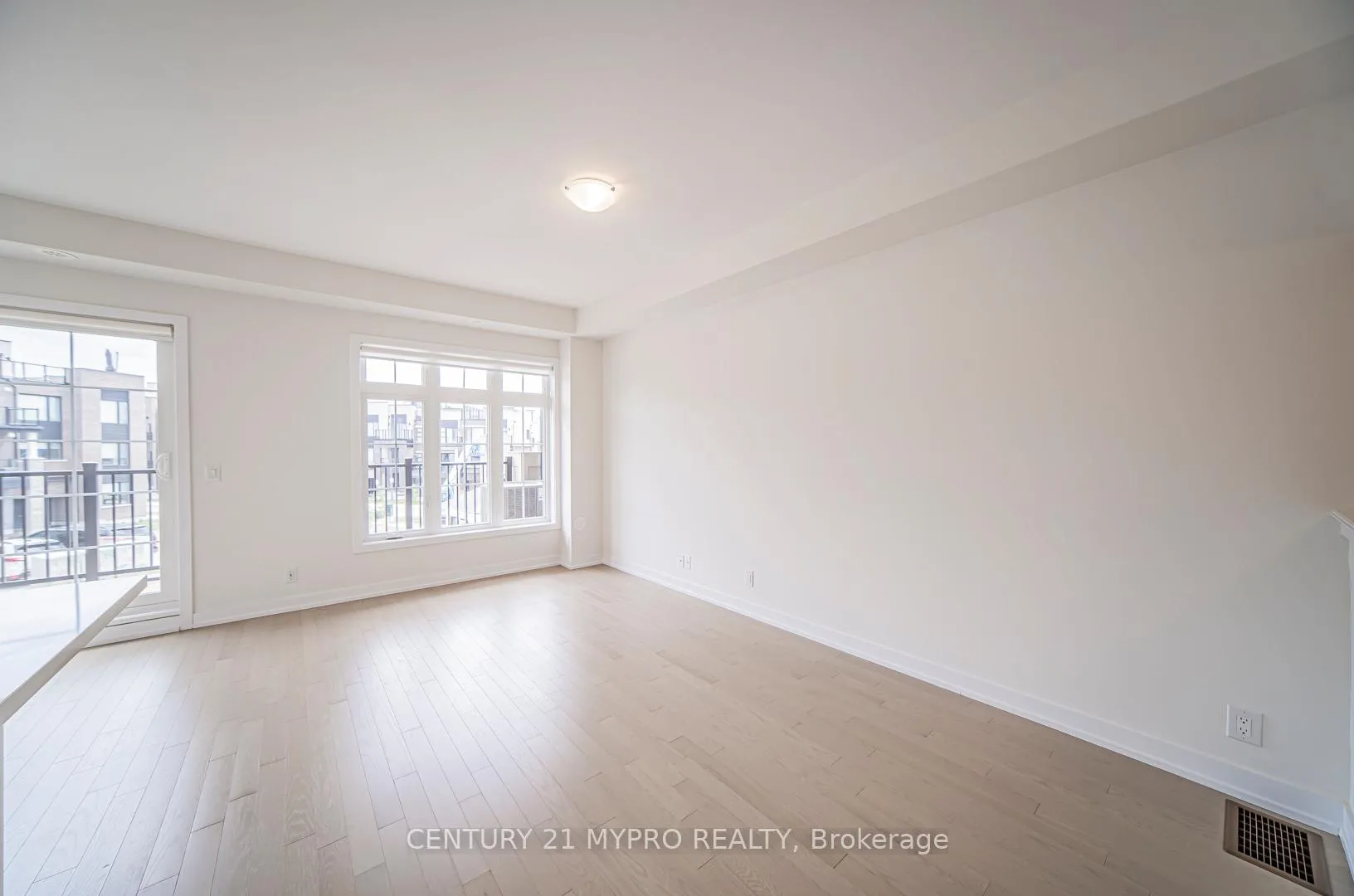 Photo 24 of 125 Yorkton Boulevard, Markham, Angus Glen — HOMEH