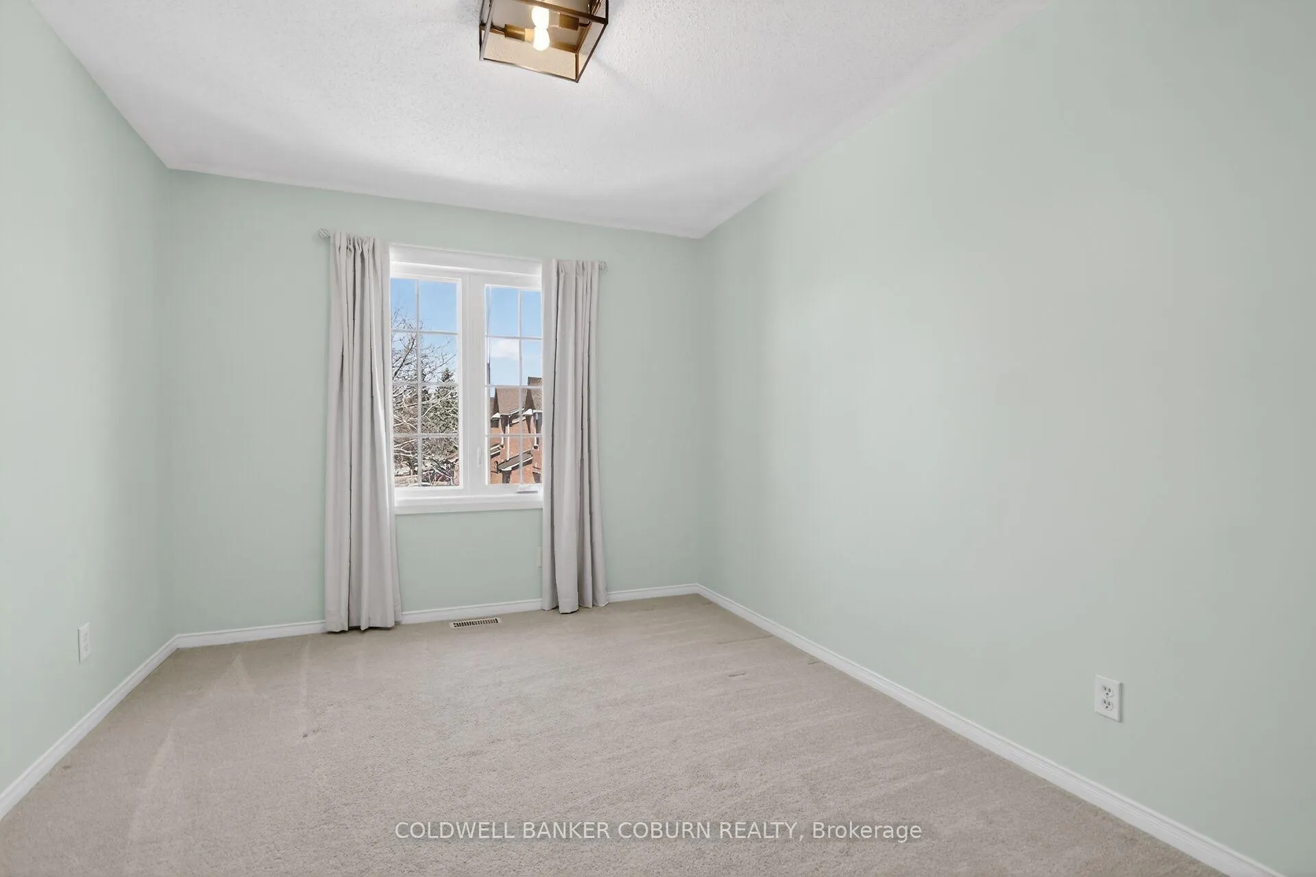 Photo 17 of 89 Flowertree Crescent N, Ottawa, Kanata - Emerald Meadows/Trailwest — HOMEH