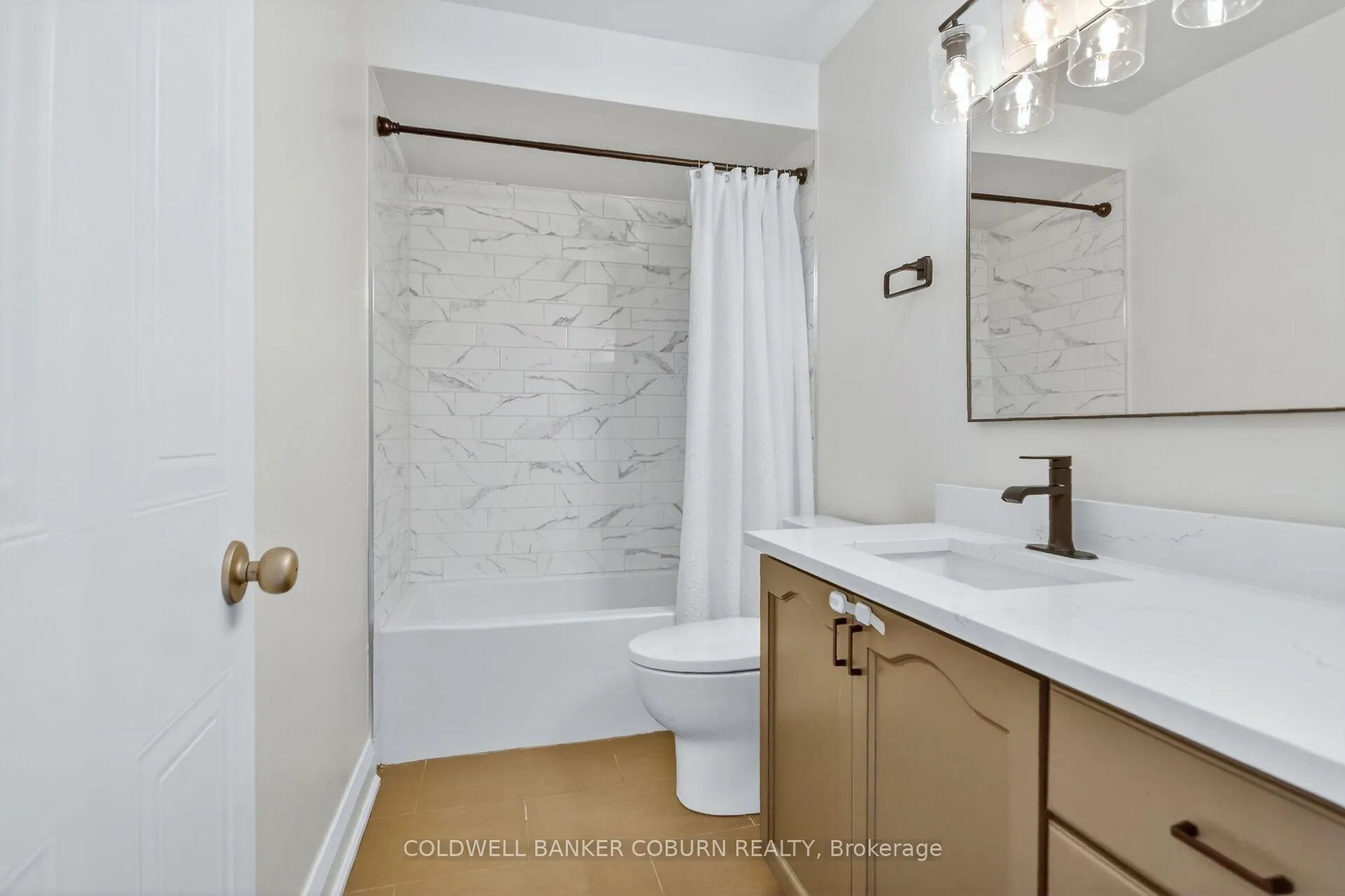 Photo 18 of 89 Flowertree Crescent N, Ottawa, Kanata - Emerald Meadows/Trailwest — HOMEH