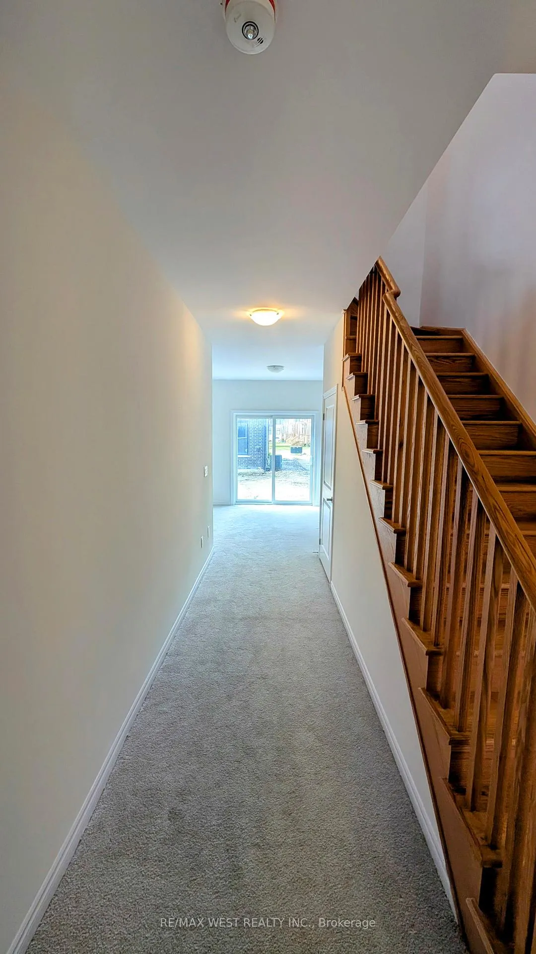 Photo 4 of 94 Paradox Street, Vaughan, Kleinburg — HOMEH