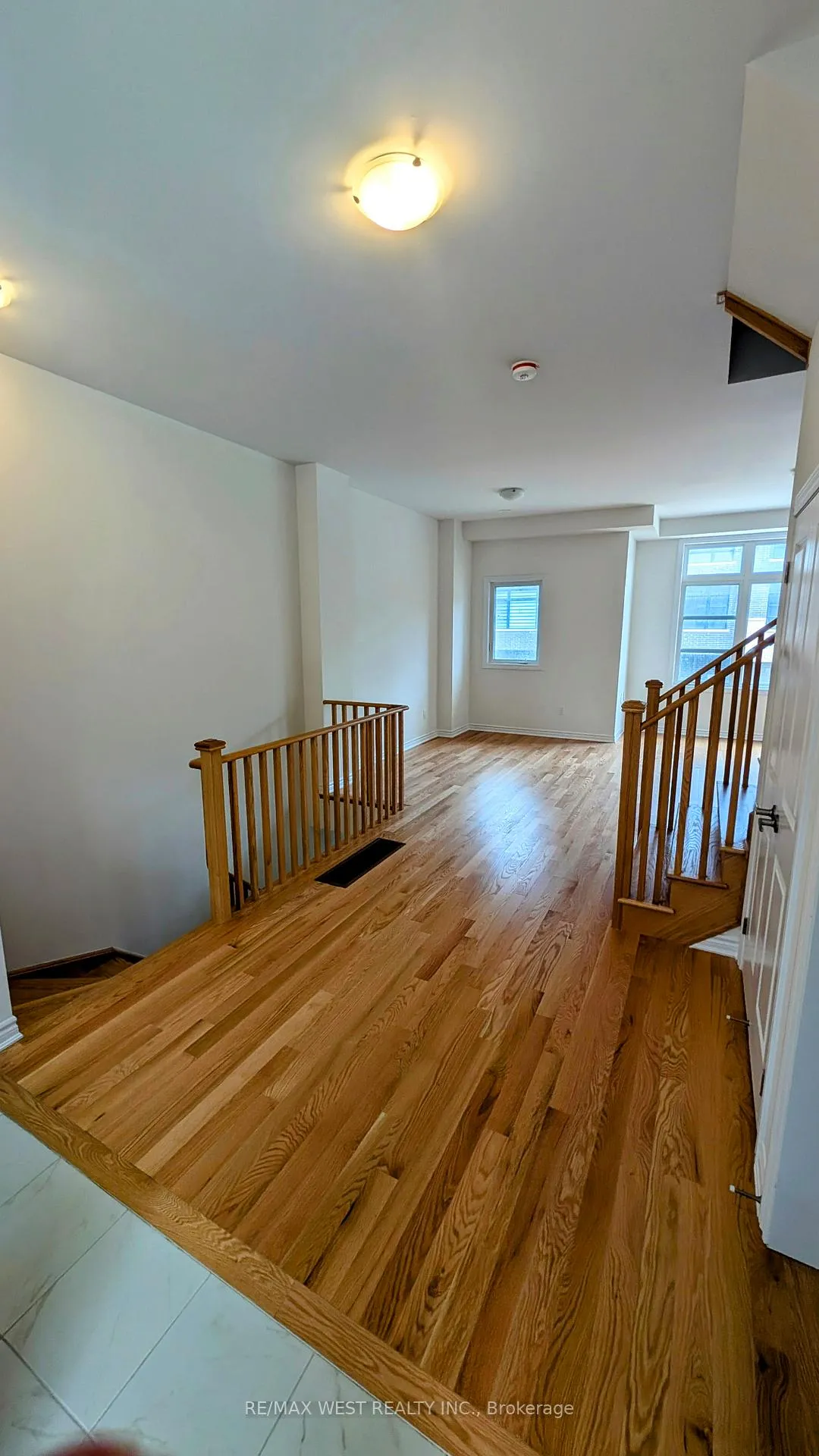 Photo 17 of 94 Paradox Street, Vaughan, Kleinburg — HOMEH