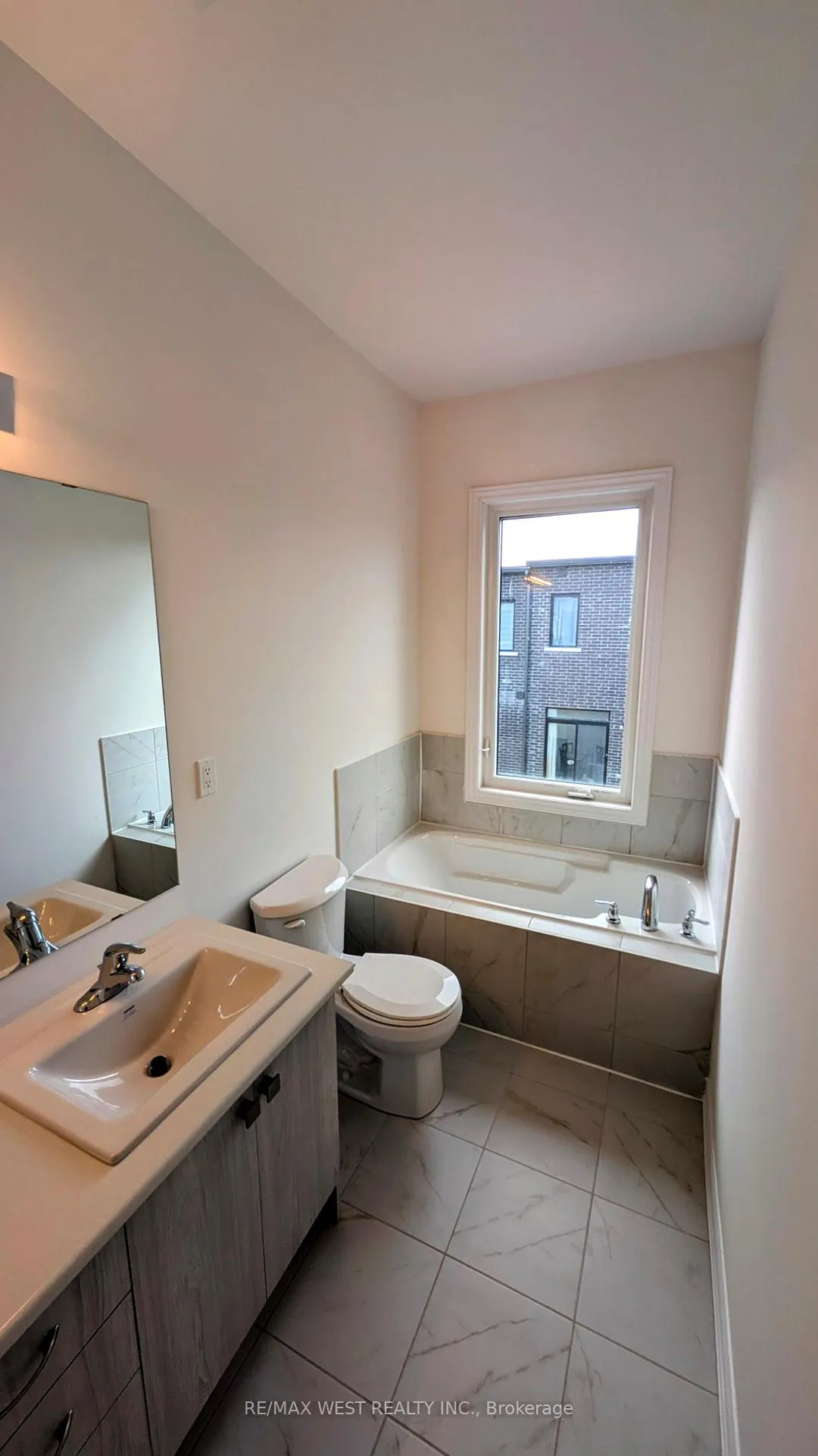 Photo 26 of 94 Paradox Street, Vaughan, Kleinburg — HOMEH