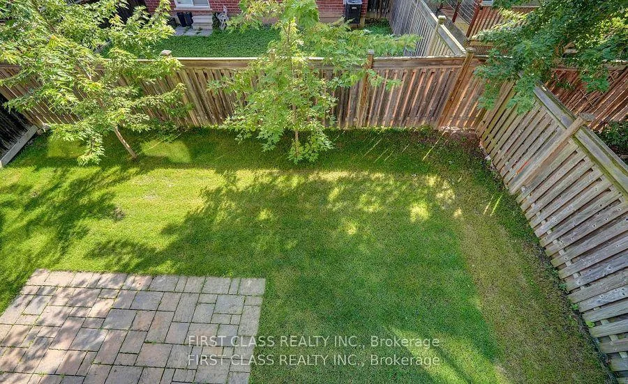 Photo 5 of 33 Schuster Lane, Vaughan, Patterson — HOMEH