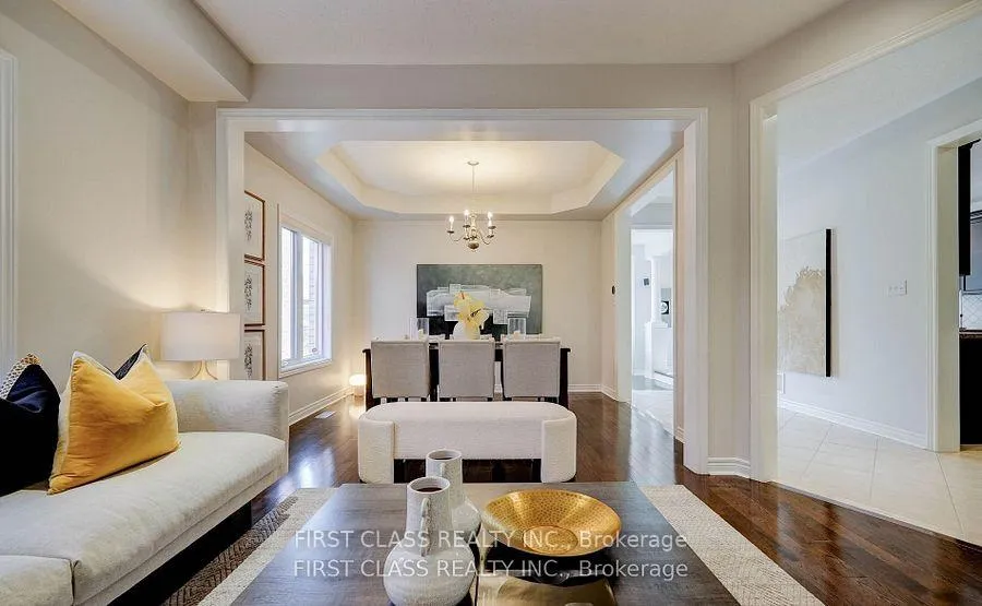 Photo 10 of 33 Schuster Lane, Vaughan, Patterson — HOMEH