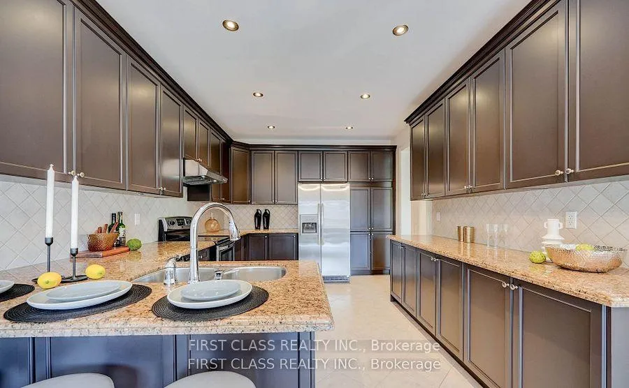 Photo 14 of 33 Schuster Lane, Vaughan, Patterson — HOMEH