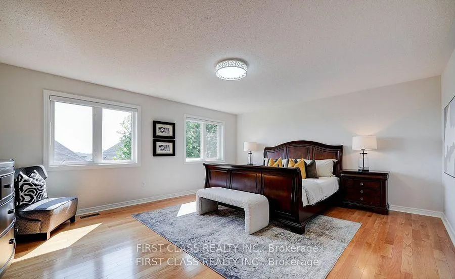 Photo 21 of 33 Schuster Lane, Vaughan, Patterson — HOMEH