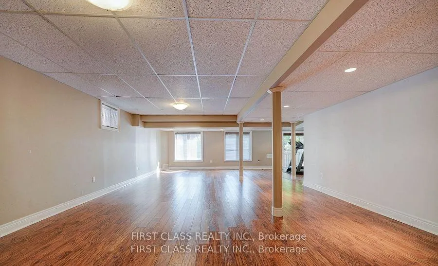 Photo 22 of 33 Schuster Lane, Vaughan, Patterson — HOMEH