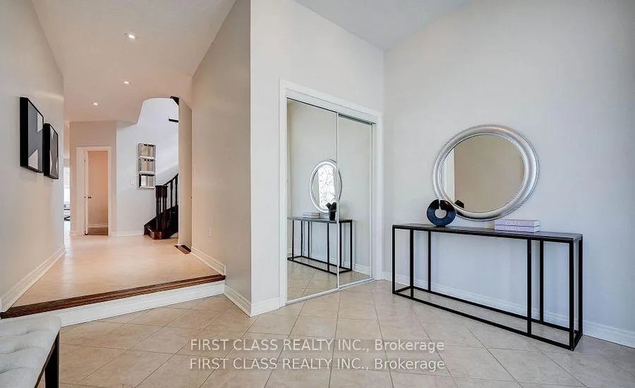 Photo 23 of 33 Schuster Lane, Vaughan, Patterson — HOMEH