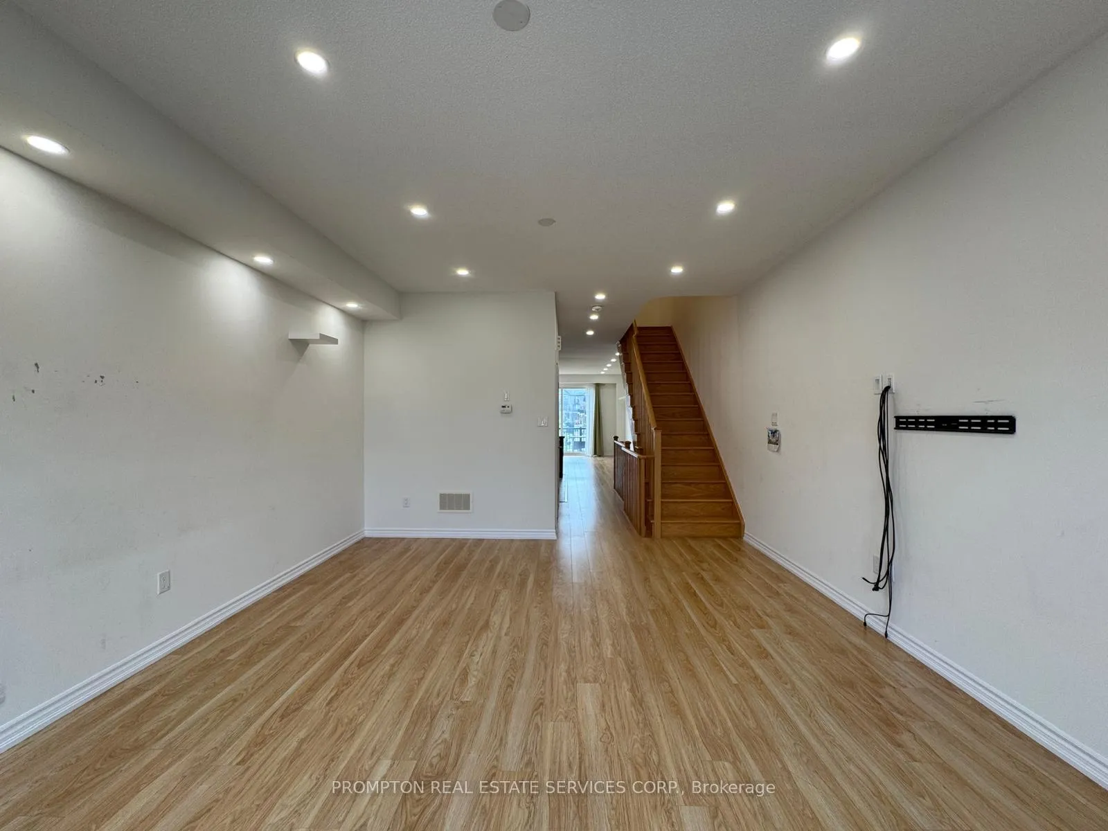 Photo 11 of 77 Cornell Centre Boulevard, Markham, Cornell — HOMEH