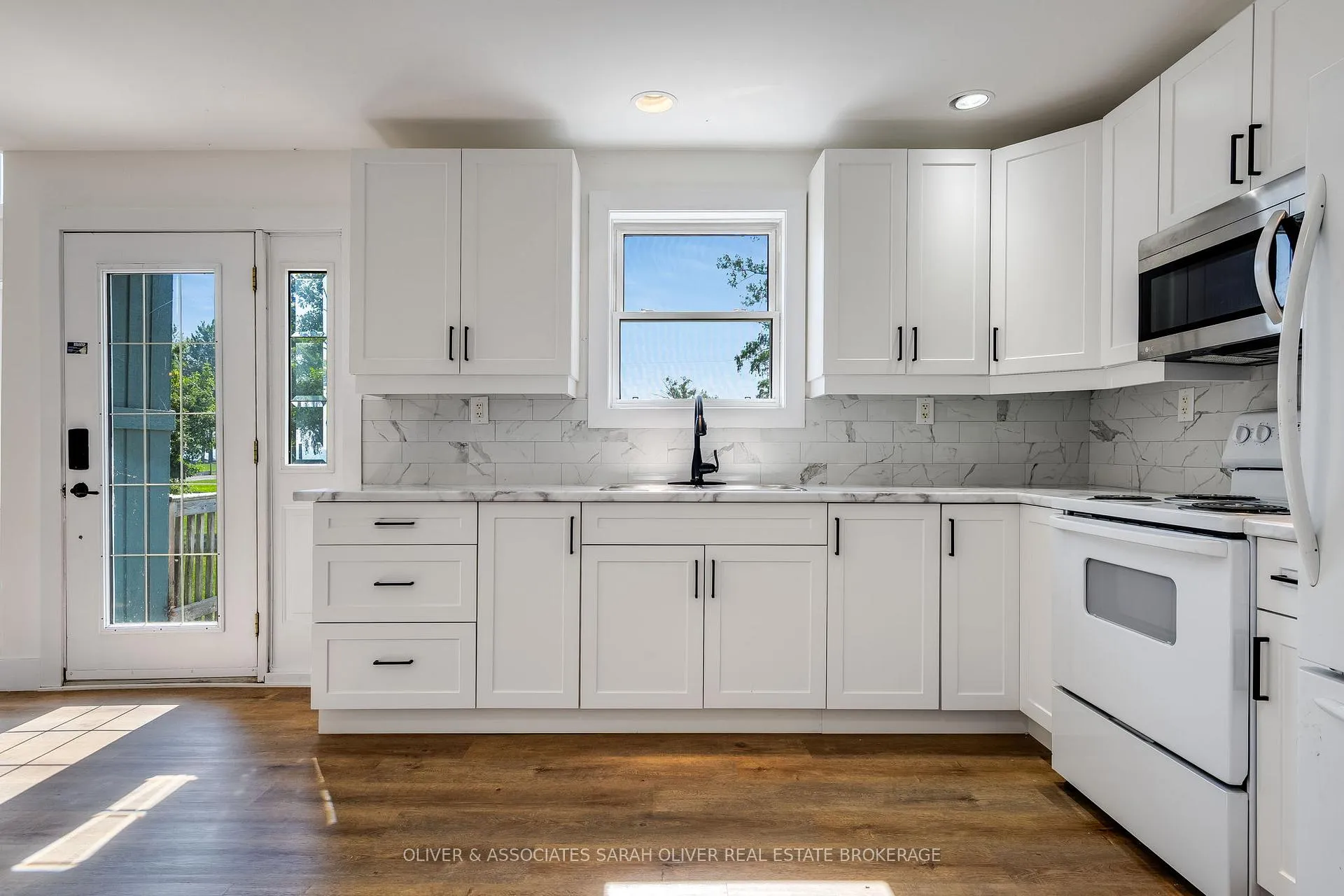 Photo 7 of 271 Cotterie Park Road, Leamington — HOMEH