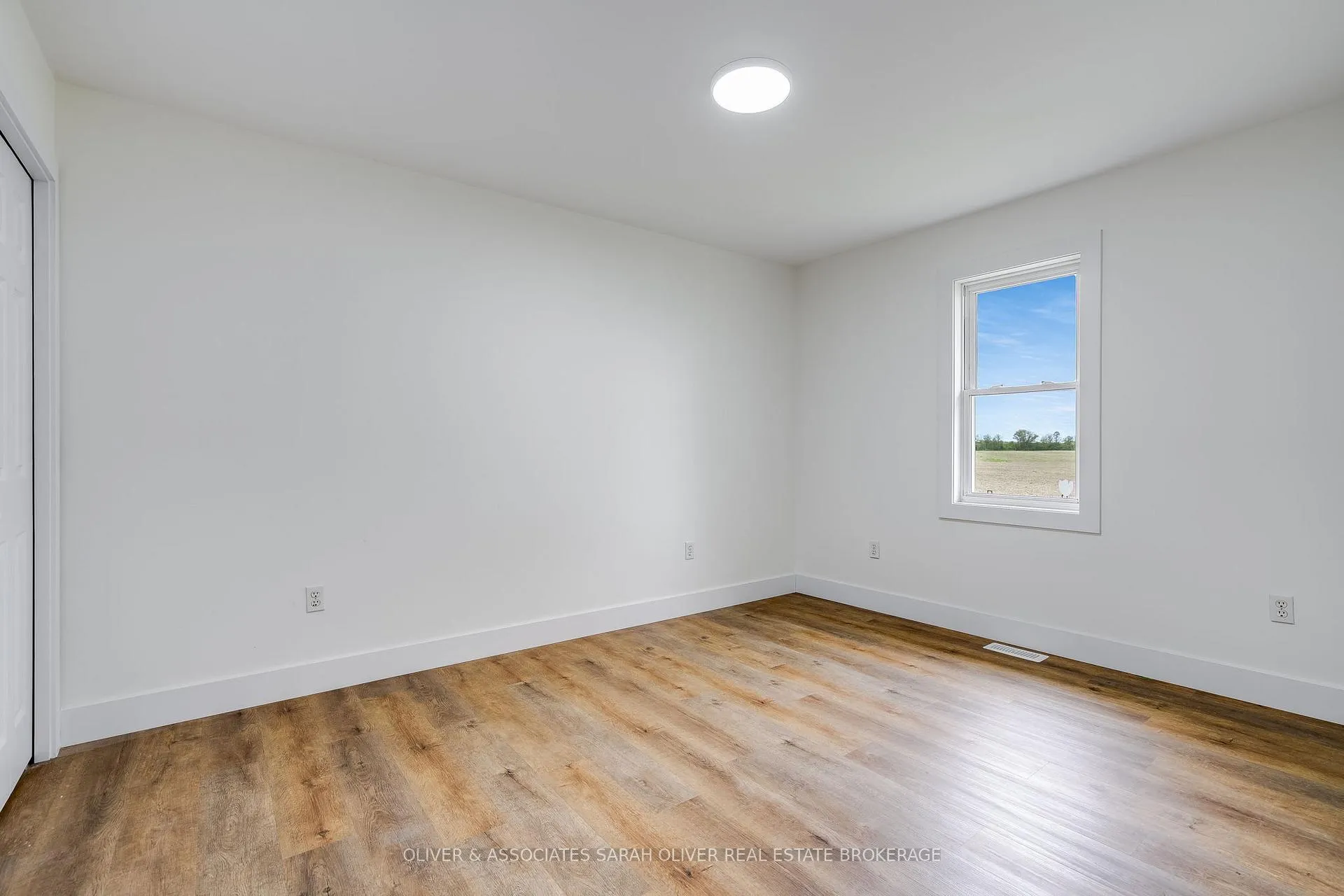 Photo 14 of 271 Cotterie Park Road, Leamington — HOMEH