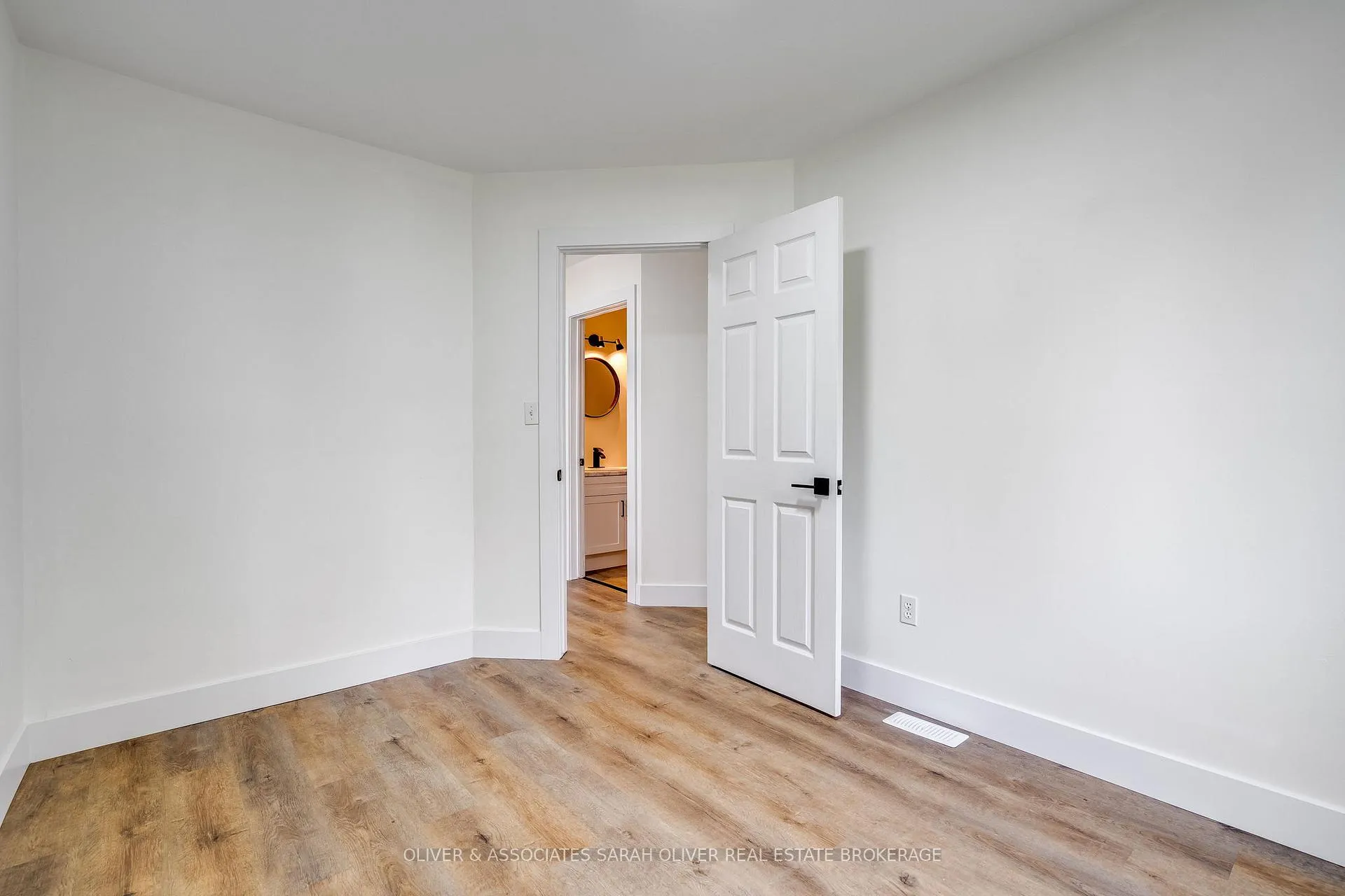 Photo 19 of 271 Cotterie Park Road, Leamington — HOMEH
