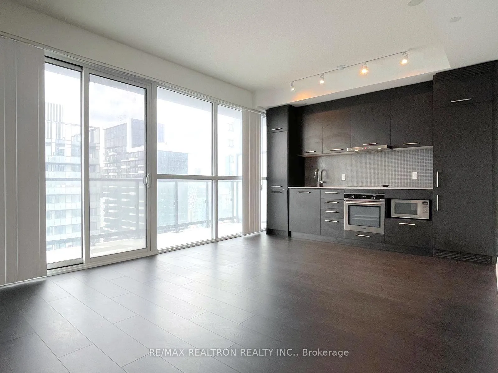 Photo 3 of Unit 4007, 87 Peter Street, Toronto, Waterfront Communities — HOMEH