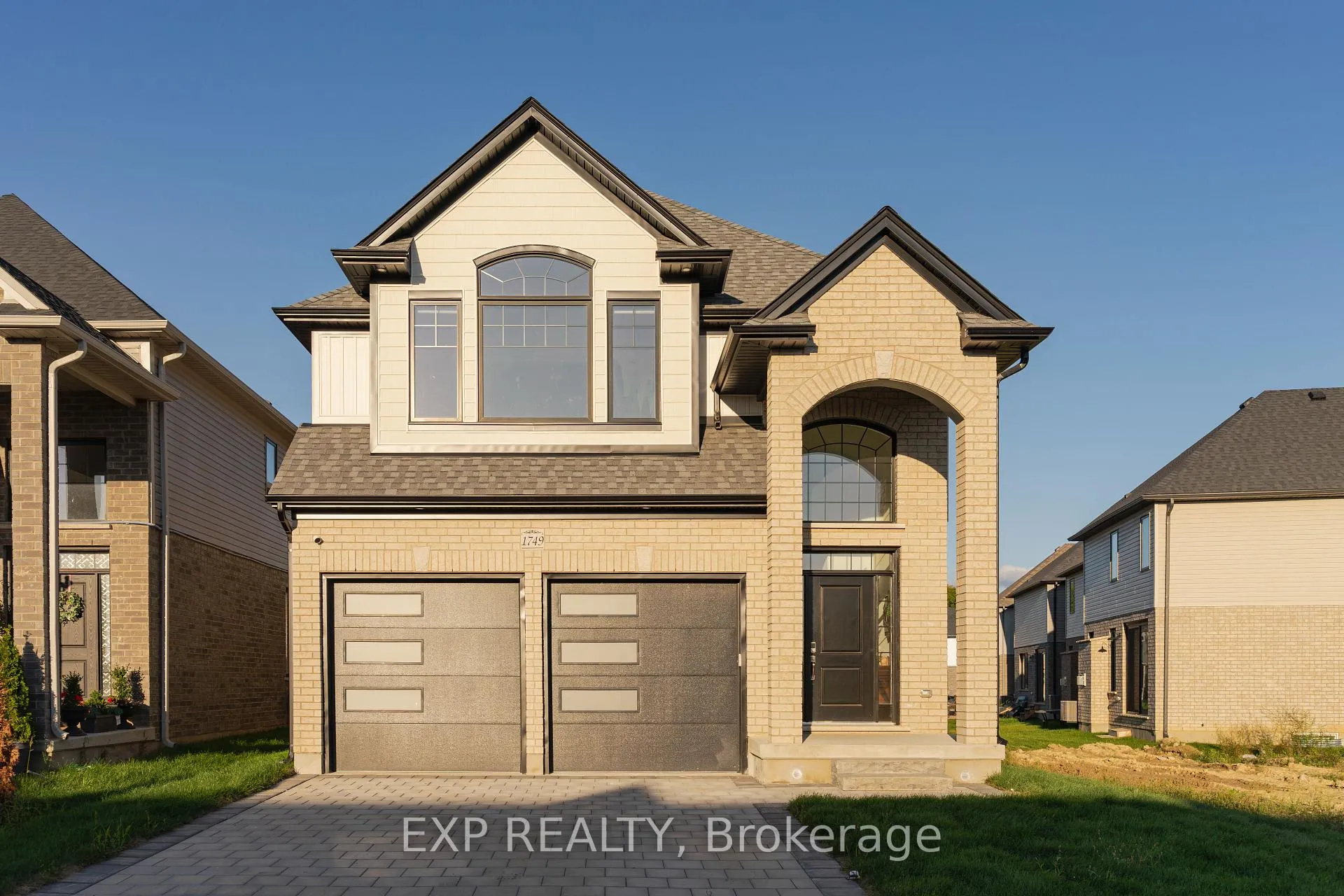 Front of Unit main, 1749 Finley Crescent