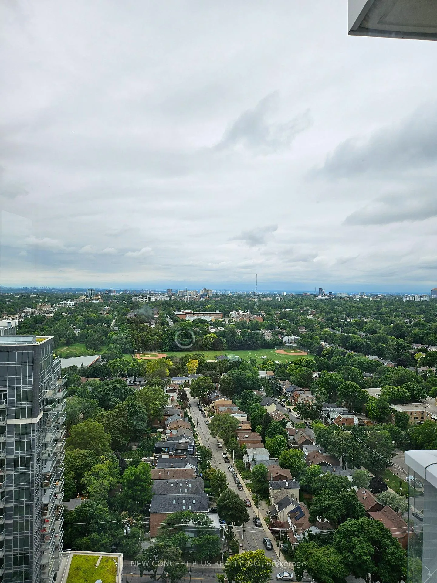Photo 2 of Unit 2310, 33 Helendale Avenue, Toronto, Yonge-Eglinton — HOMEH