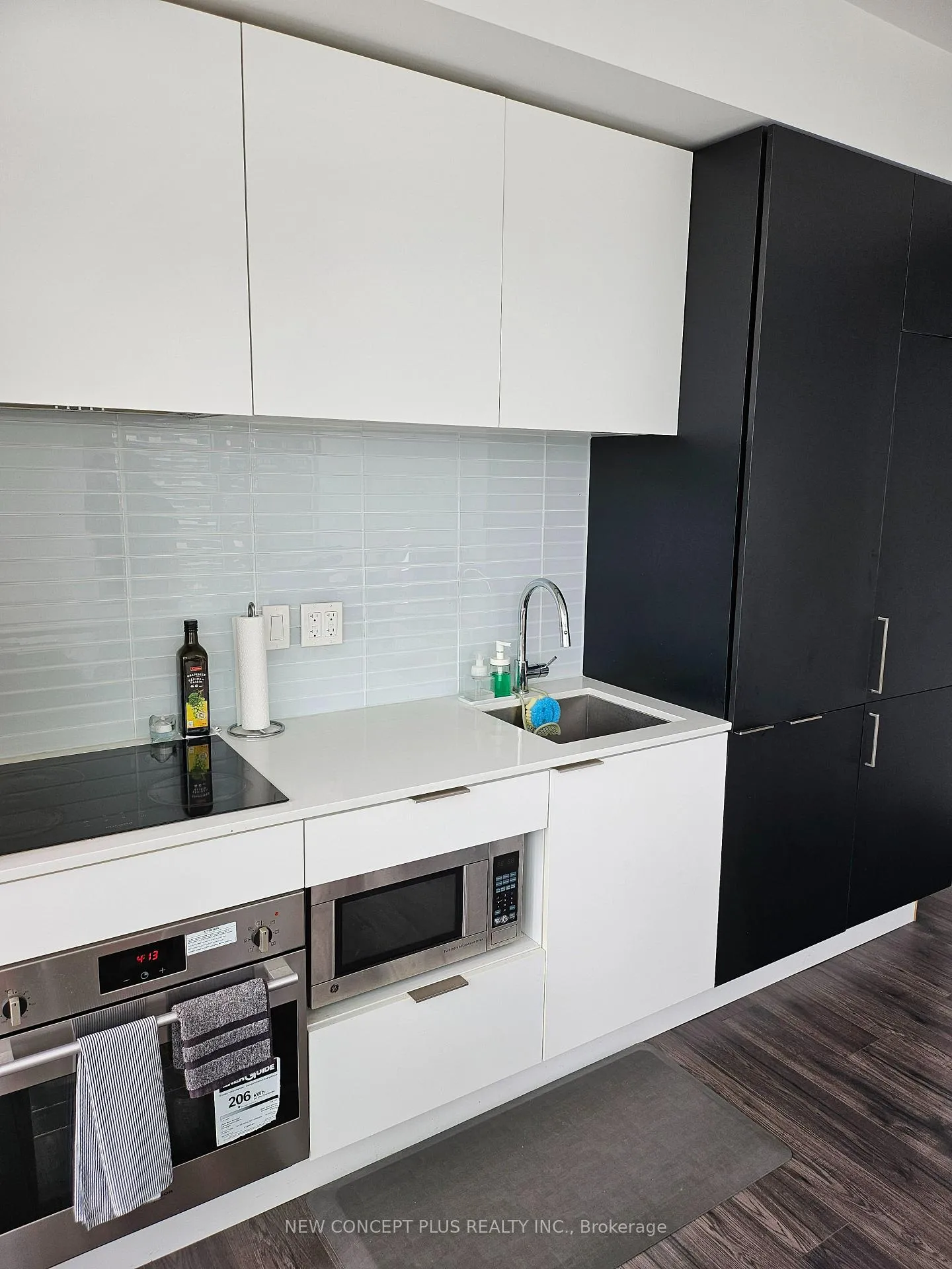 Photo 4 of Unit 2310, 33 Helendale Avenue, Toronto, Yonge-Eglinton — HOMEH