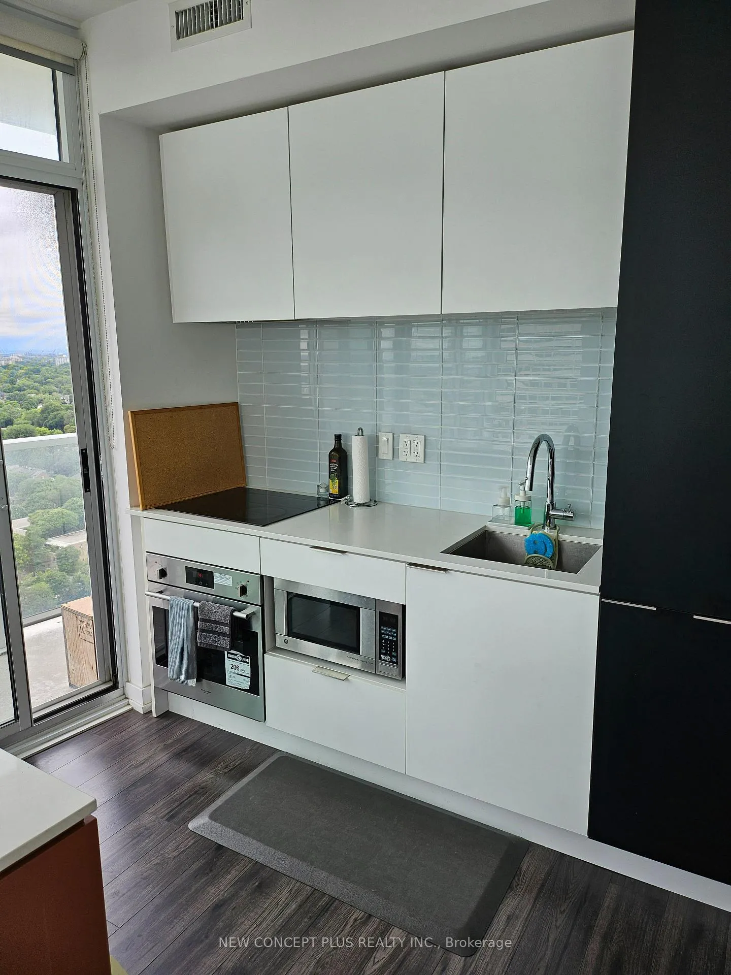 Photo 5 of Unit 2310, 33 Helendale Avenue, Toronto, Yonge-Eglinton — HOMEH