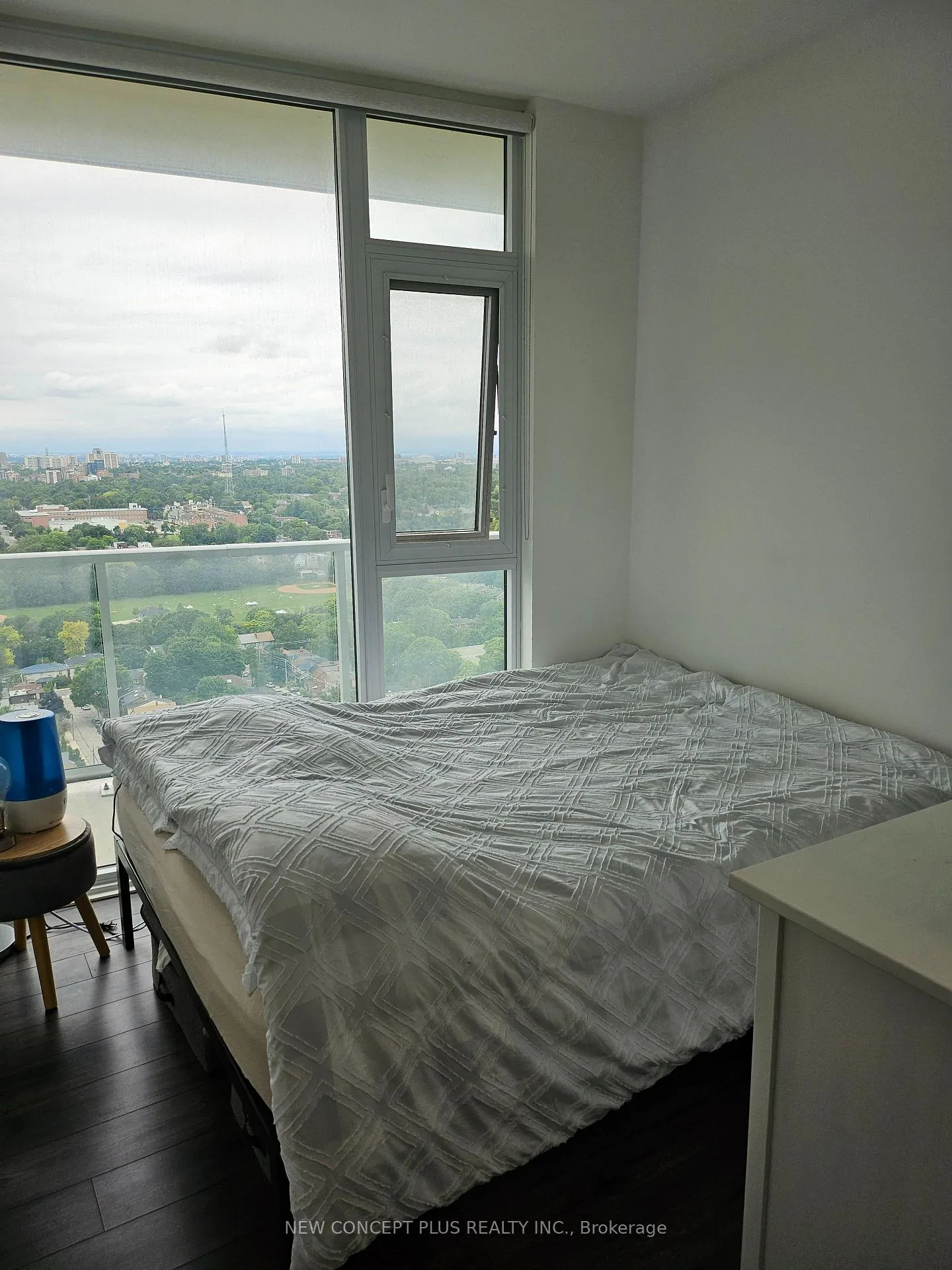Photo 7 of Unit 2310, 33 Helendale Avenue, Toronto, Yonge-Eglinton — HOMEH