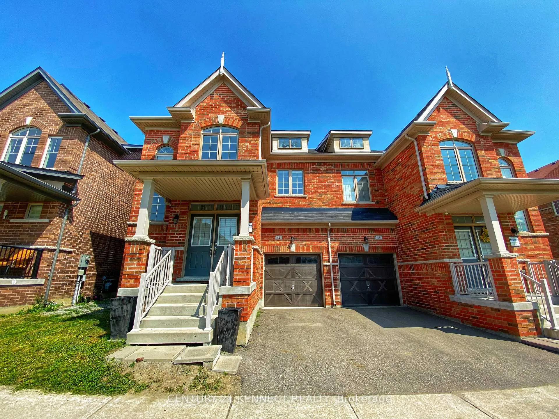 Photo 2 of 82 Henry Bauer Avenue, Markham, Berczy — HOMEH
