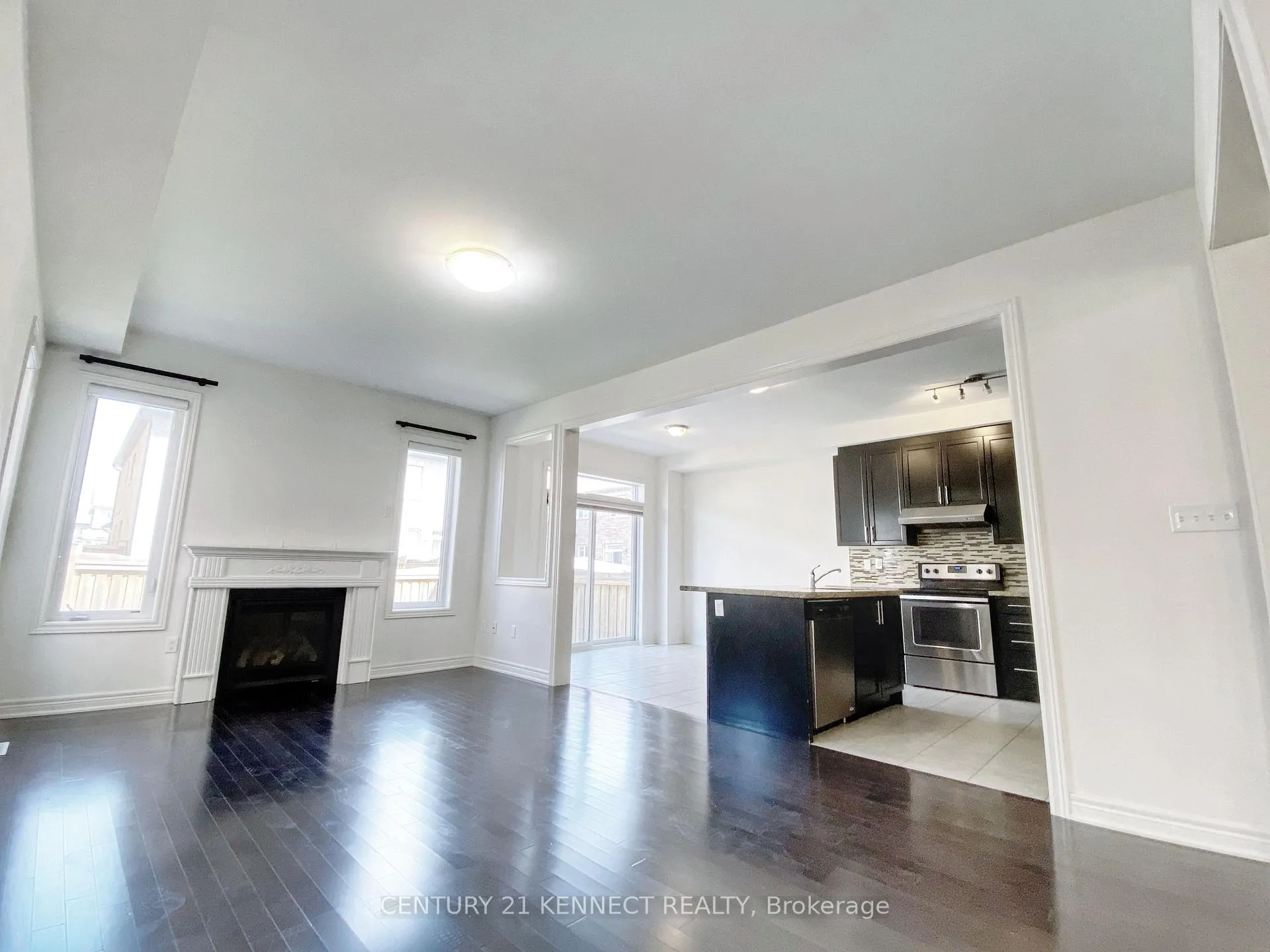 Photo 9 of 82 Henry Bauer Avenue, Markham, Berczy — HOMEH