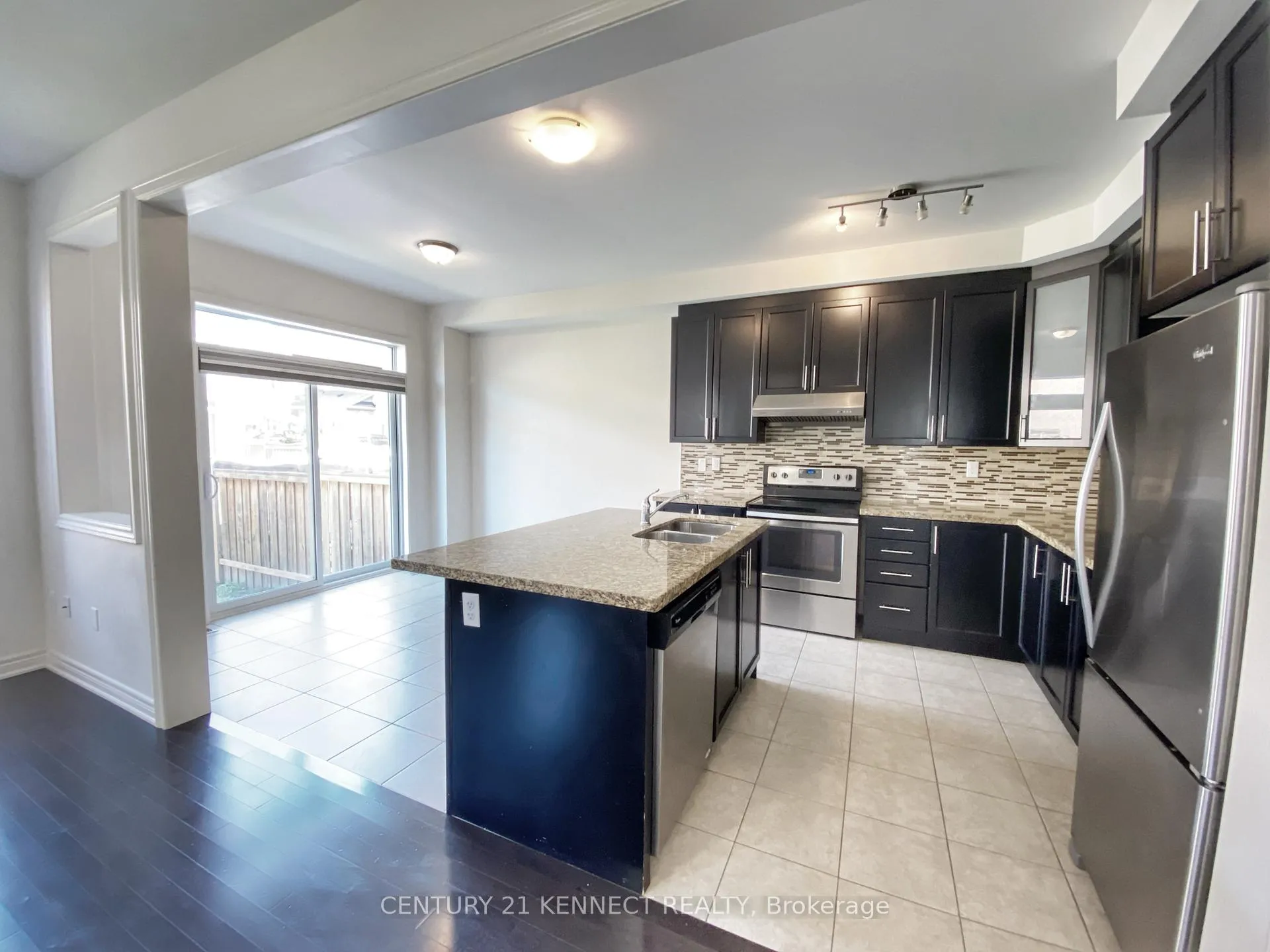 Photo 11 of 82 Henry Bauer Avenue, Markham, Berczy — HOMEH