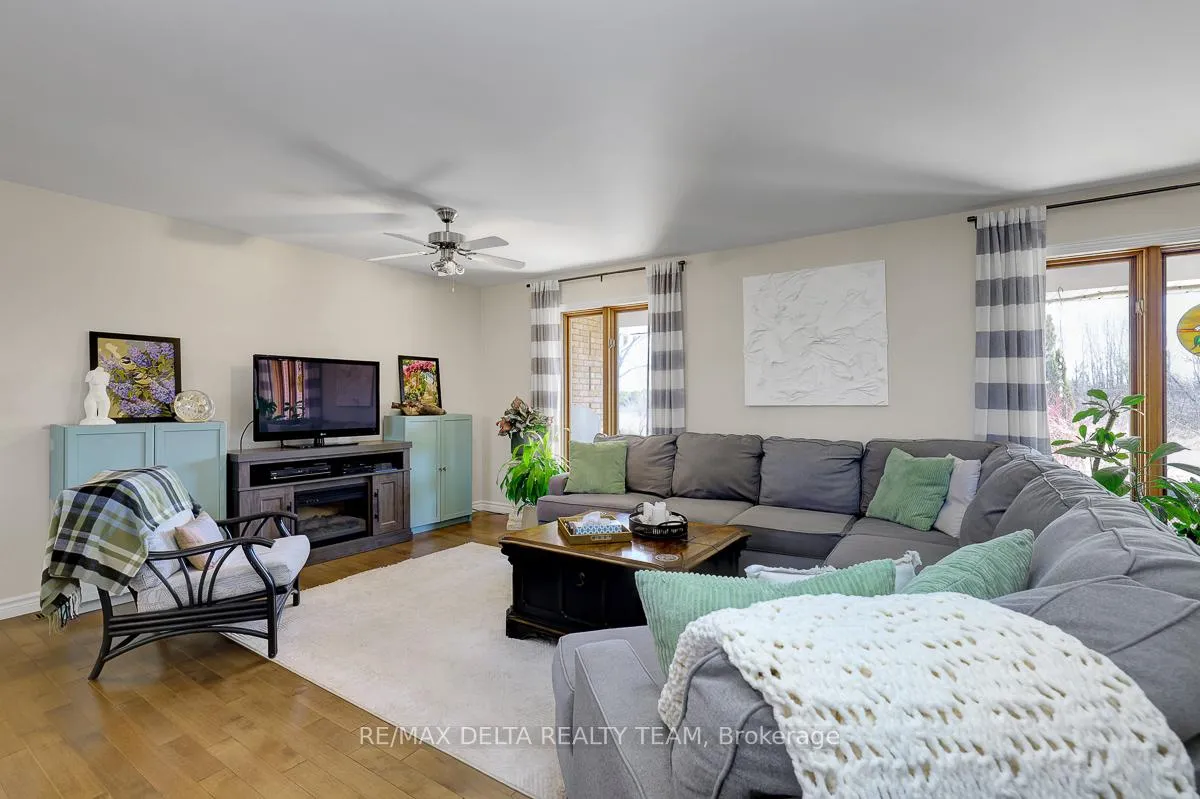 Photo 8 of 5793 Leitrim Road, Ottawa, Carlsbad Springs — HOMEH