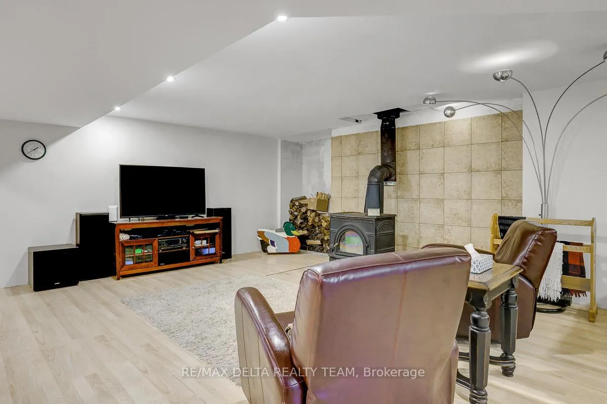 Photo 32 of 5793 Leitrim Road, Ottawa, Carlsbad Springs — HOMEH