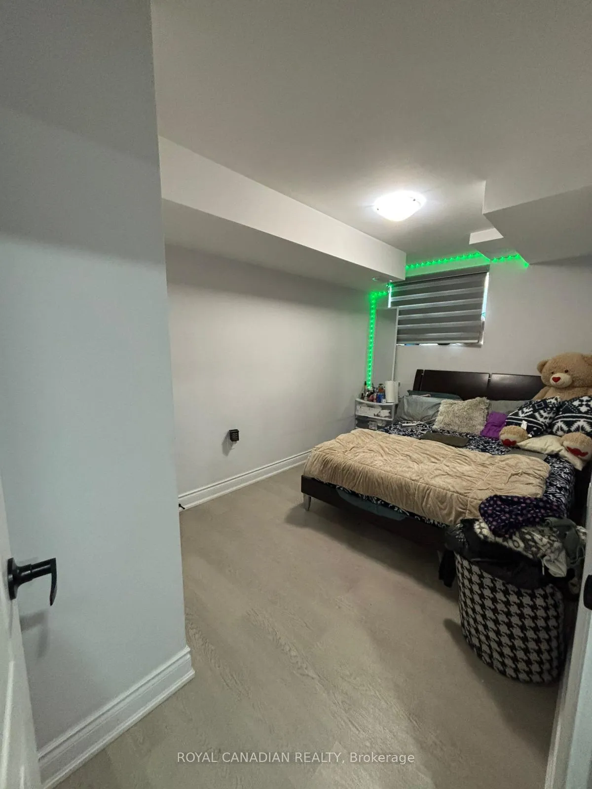 Photo 3 of Unit Bsmt, 11 Fordham Road, Brampton, Bram West — HOMEH
