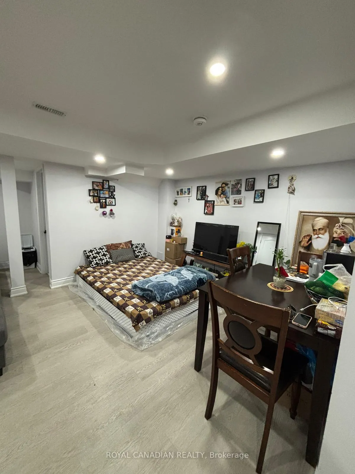 Photo 5 of Unit Bsmt, 11 Fordham Road, Brampton, Bram West — HOMEH