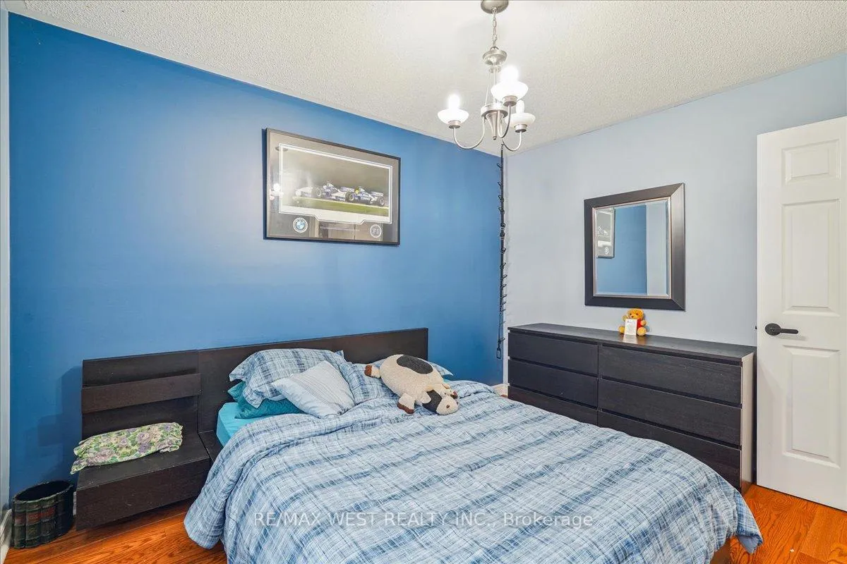 Photo 13 of 70 Mapes Avenue, Vaughan, West Woodbridge — HOMEH