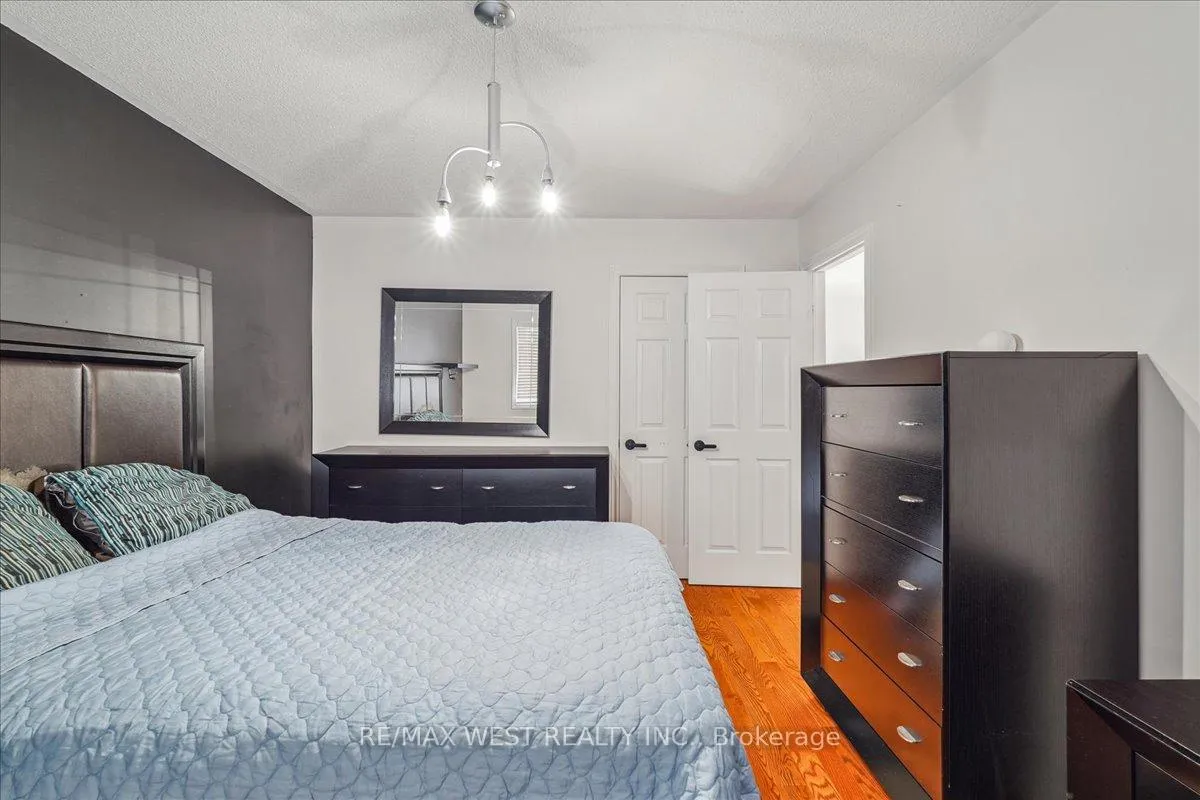 Photo 14 of 70 Mapes Avenue, Vaughan, West Woodbridge — HOMEH