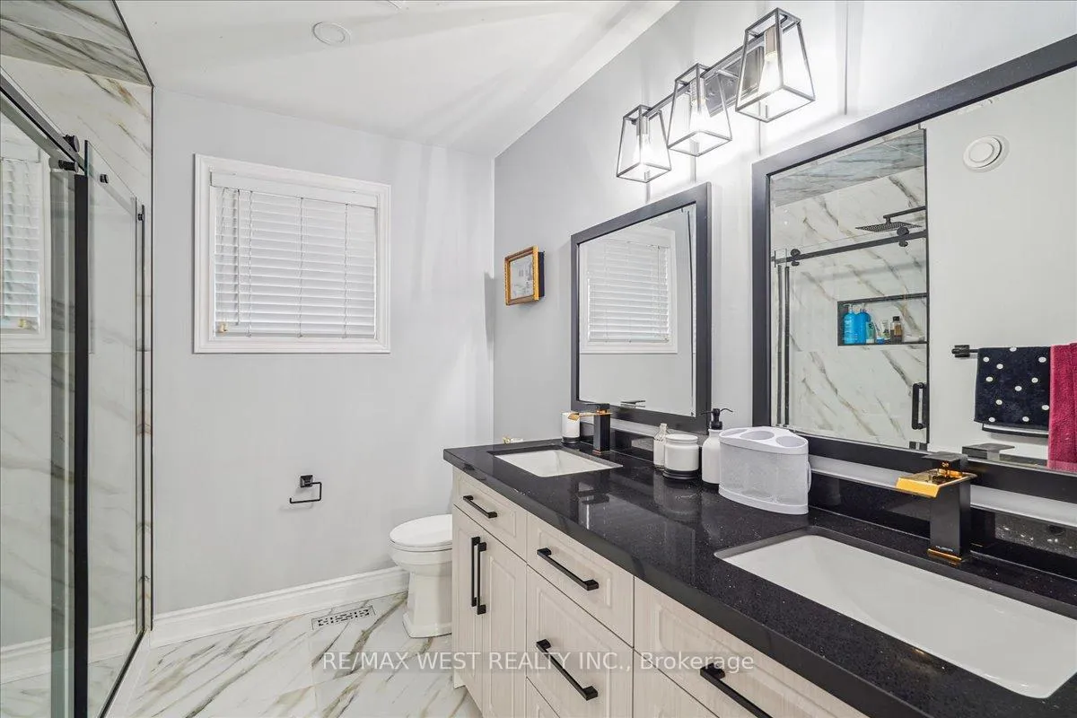 Photo 15 of 70 Mapes Avenue, Vaughan, West Woodbridge — HOMEH