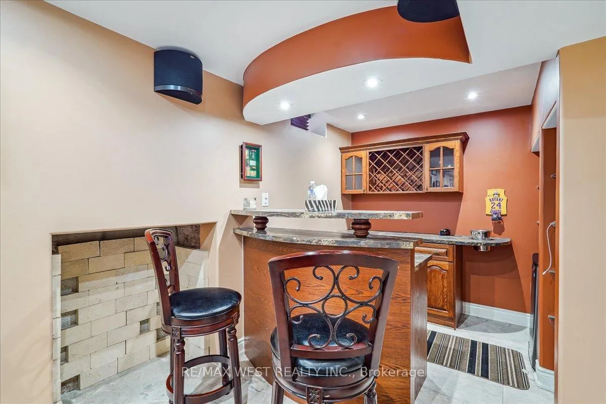 Photo 17 of 70 Mapes Avenue, Vaughan, West Woodbridge — HOMEH