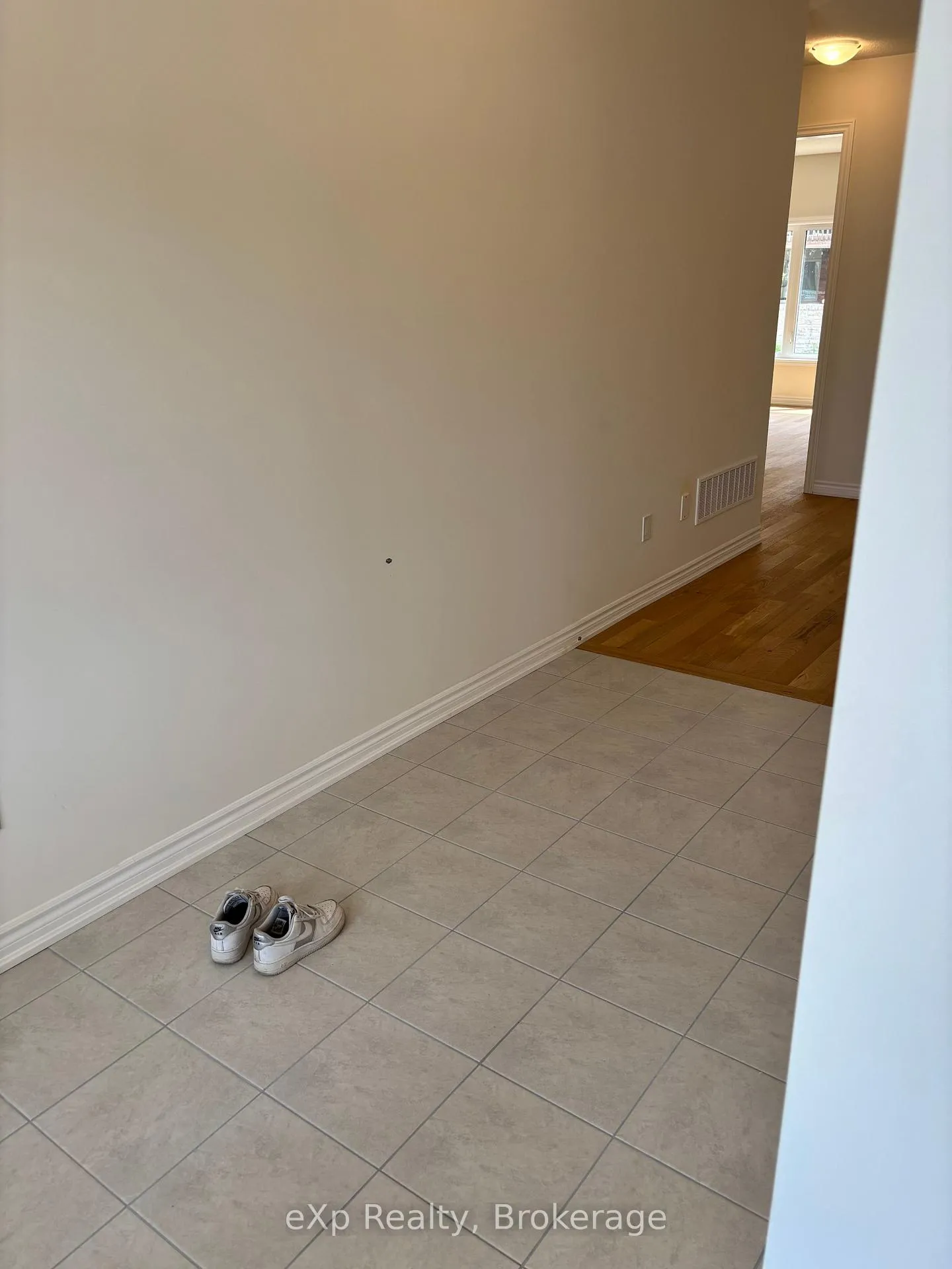 Photo 3 of 29 Lawrence D. Pridham Avenue, New Tecumseth, Rural New Tecumseth — HOMEH