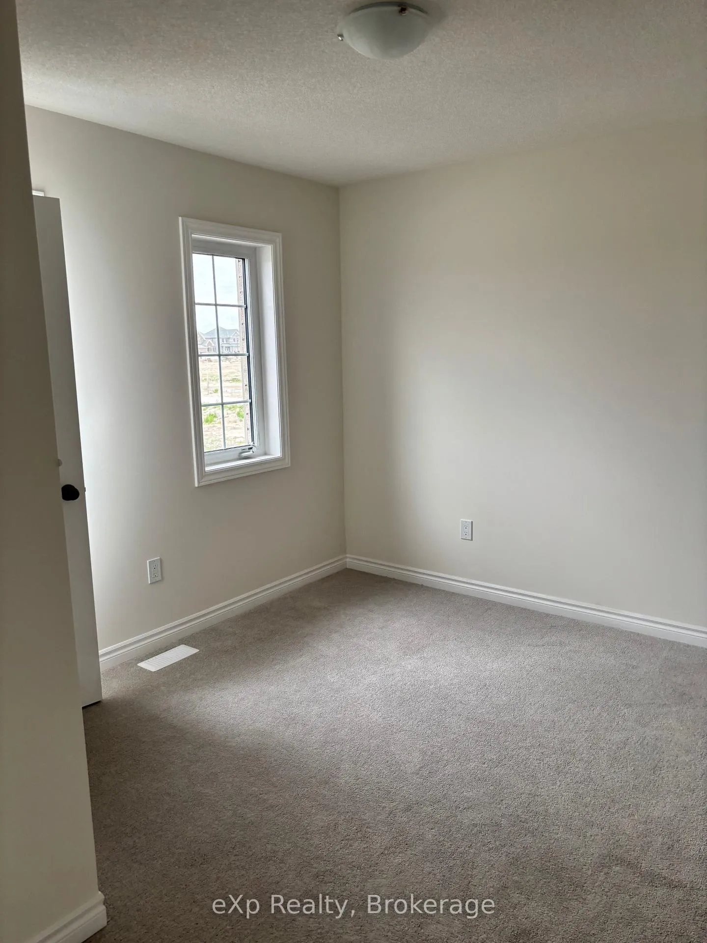 Photo 14 of 29 Lawrence D. Pridham Avenue, New Tecumseth, Rural New Tecumseth — HOMEH