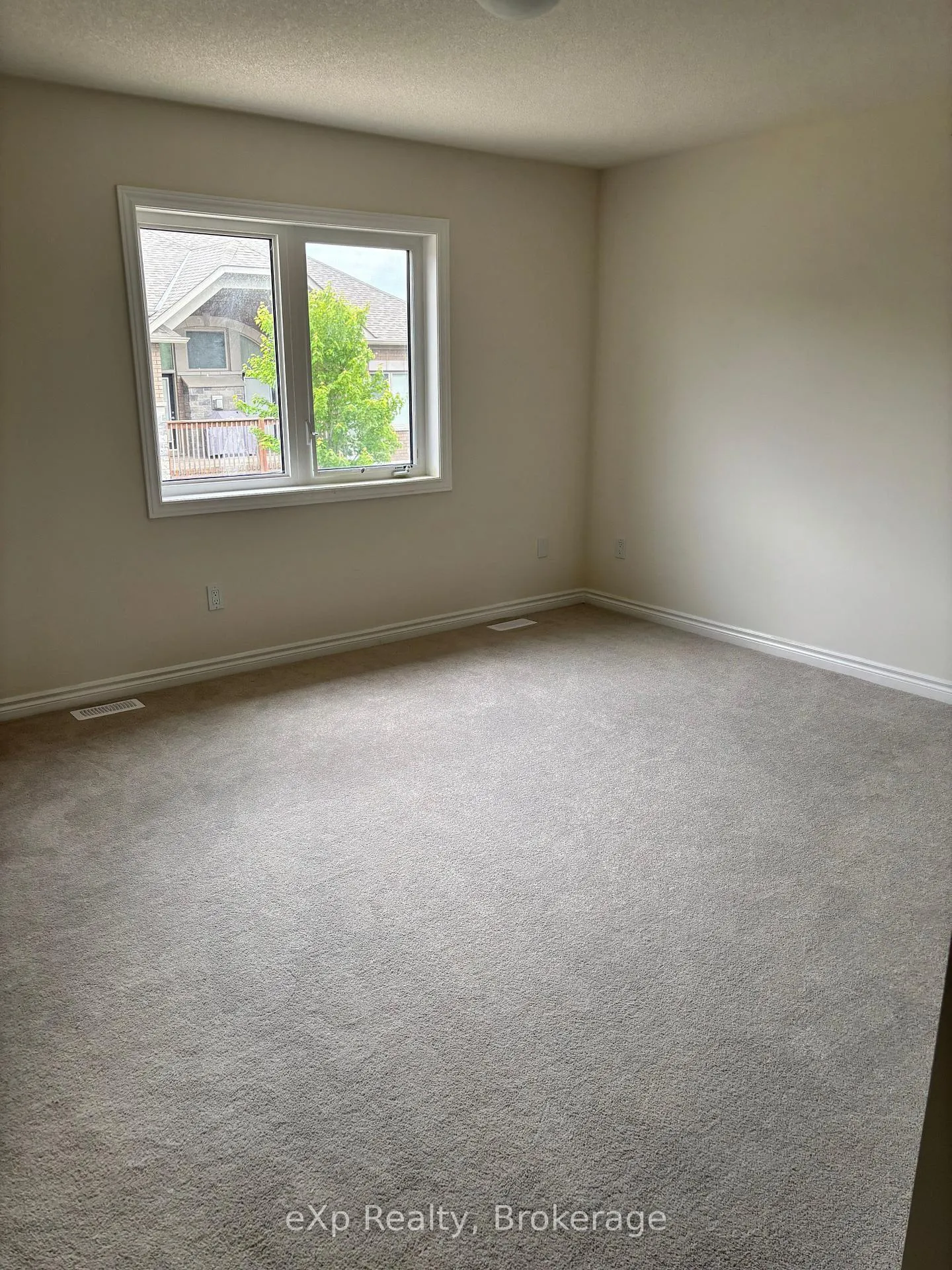 Photo 16 of 29 Lawrence D. Pridham Avenue, New Tecumseth, Rural New Tecumseth — HOMEH