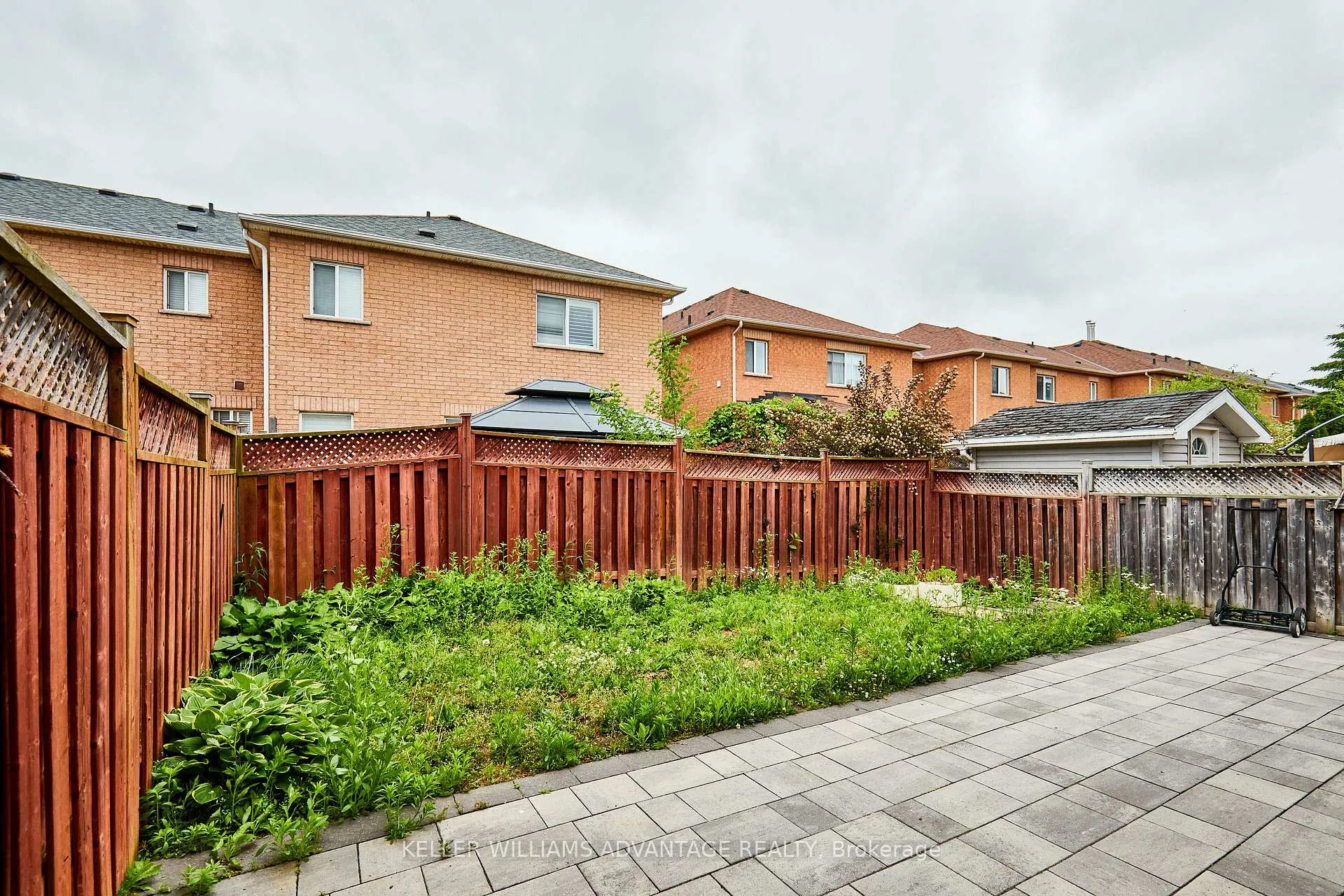 Photo 8 of 118 Timberwolf Crescent, Vaughan, Vellore Village — HOMEH