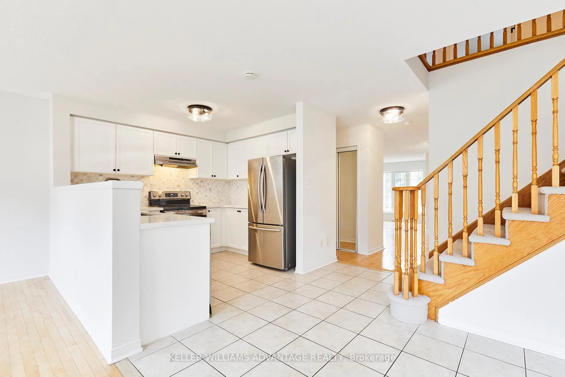 Photo 10 of 118 Timberwolf Crescent, Vaughan, Vellore Village — HOMEH