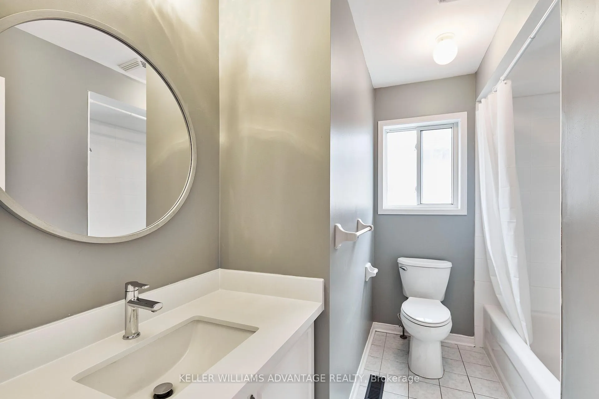 Photo 24 of 118 Timberwolf Crescent, Vaughan, Vellore Village — HOMEH