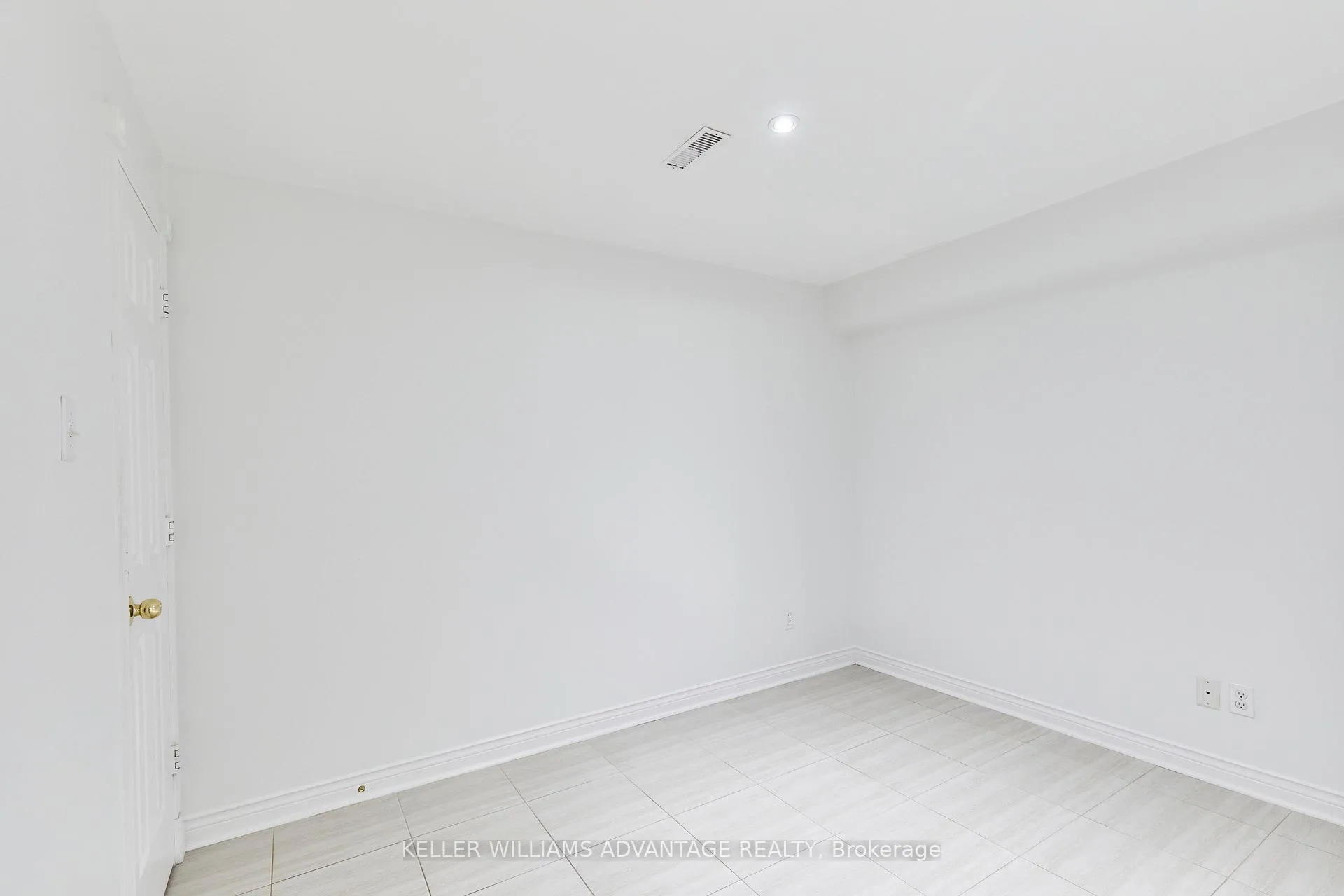 Photo 29 of 118 Timberwolf Crescent, Vaughan, Vellore Village — HOMEH