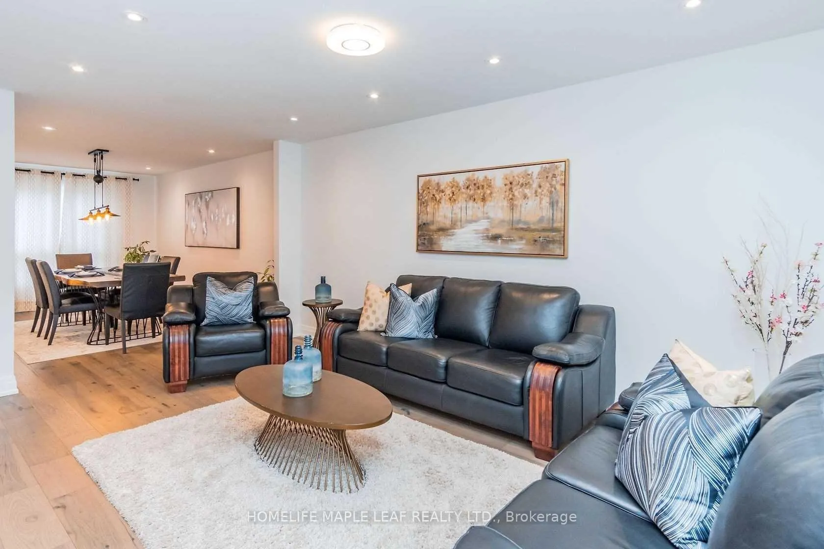 Photo 6 of 43 Donisi Avenue, Vaughan, Brownridge — HOMEH