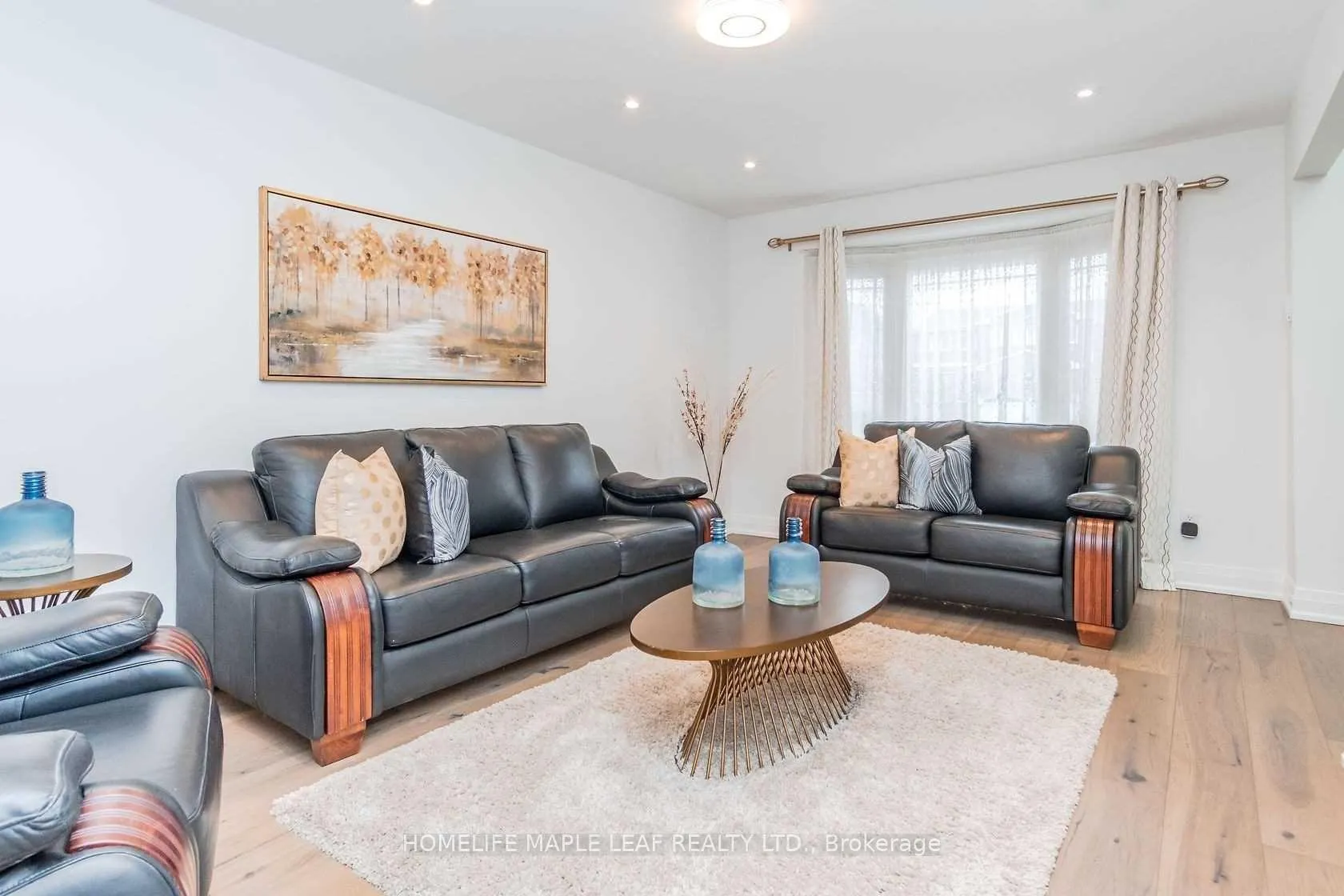 Photo 7 of 43 Donisi Avenue, Vaughan, Brownridge — HOMEH