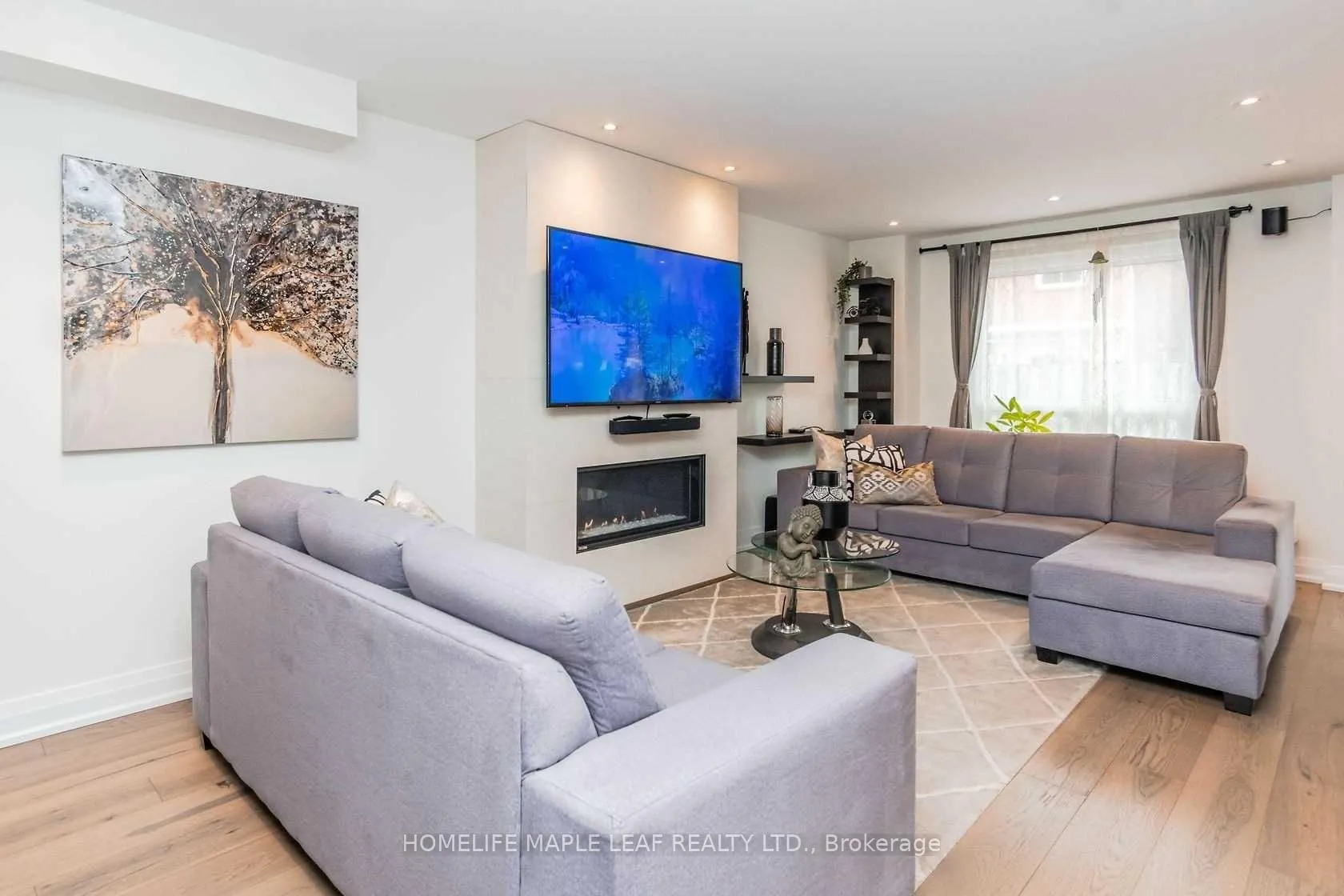 Photo 10 of 43 Donisi Avenue, Vaughan, Brownridge — HOMEH