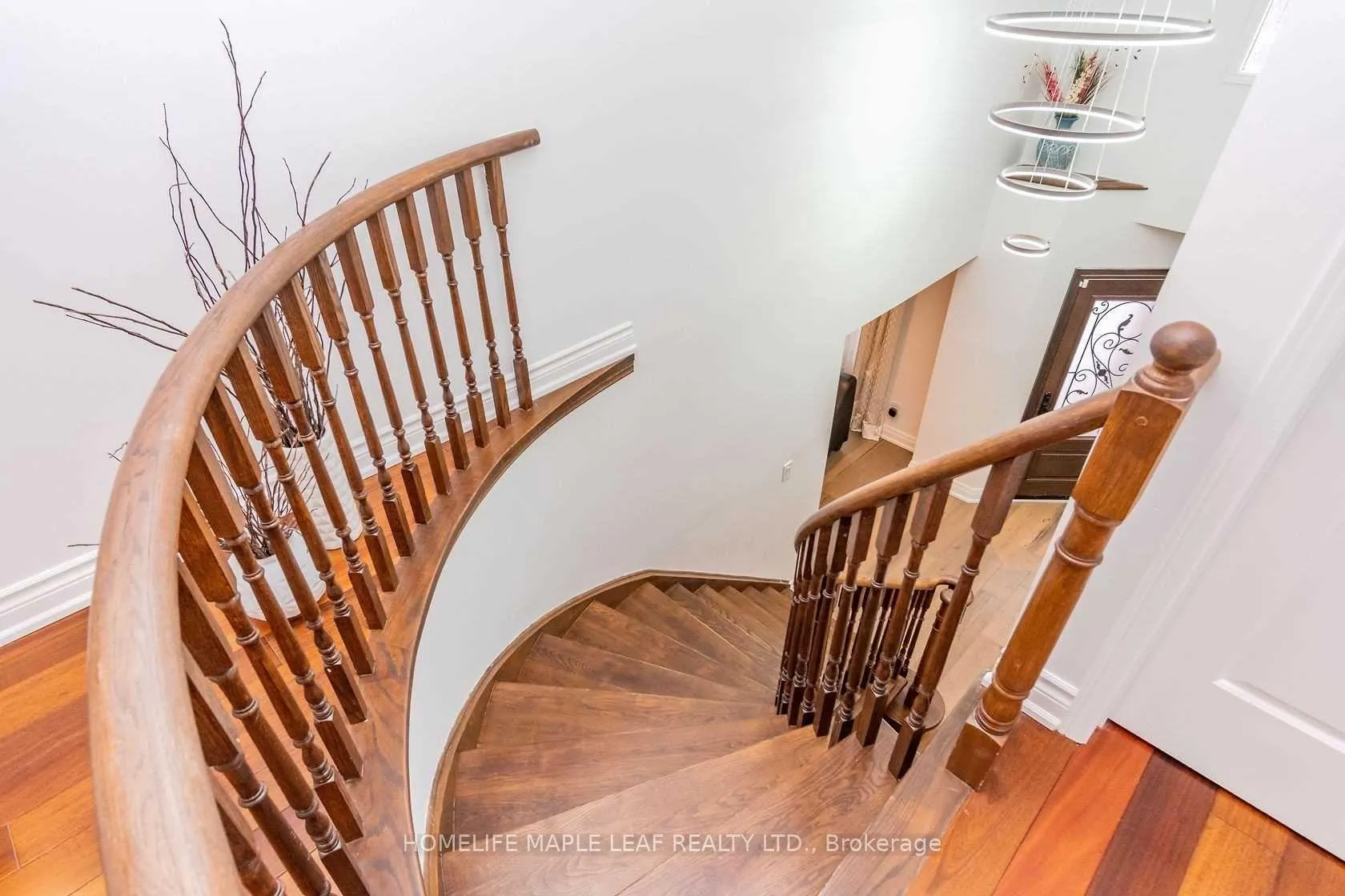 Photo 23 of 43 Donisi Avenue, Vaughan, Brownridge — HOMEH